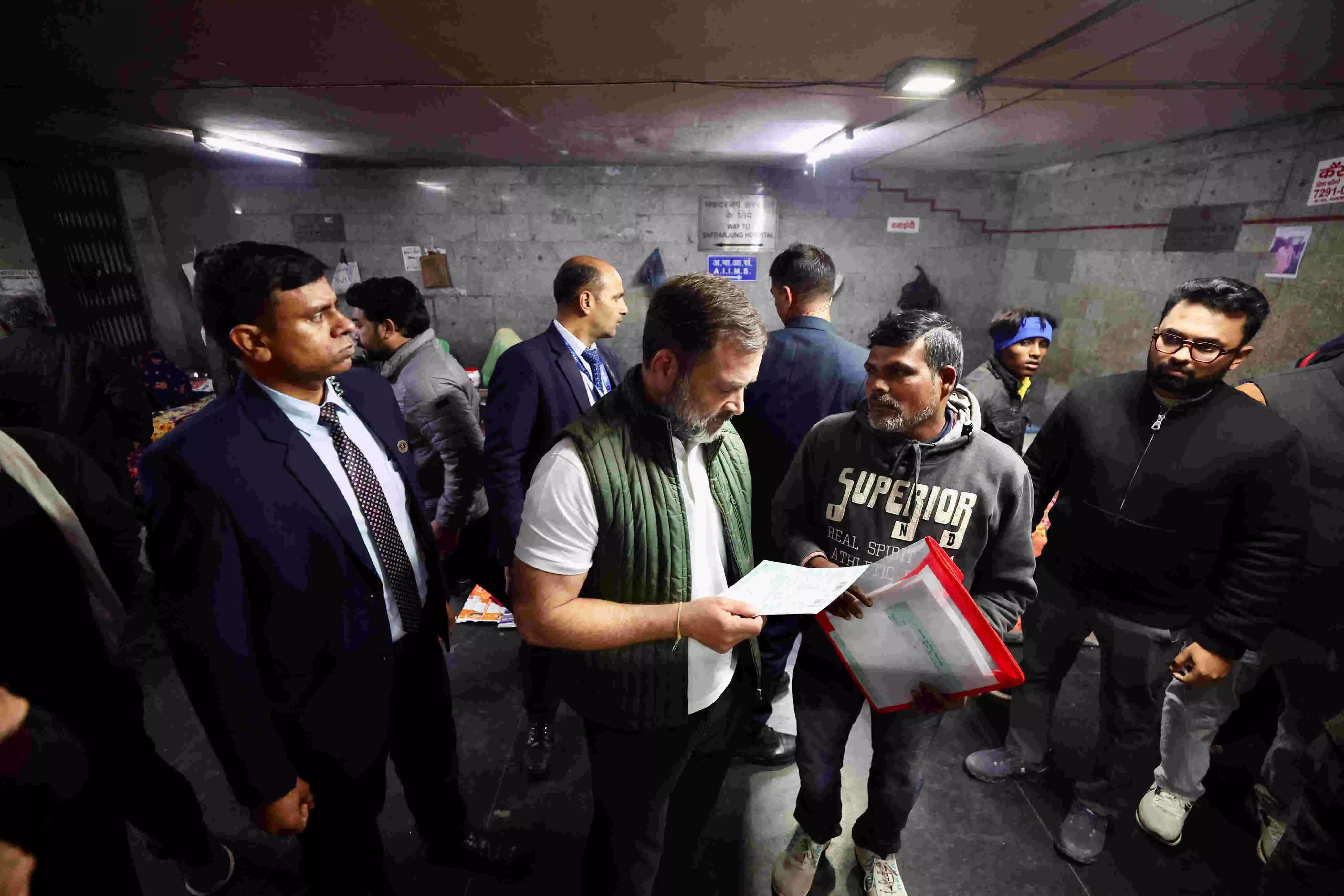 Rahul Gandhi slams Centre for insensitivity towards patients, families outside AIIMS Rahul Gandhi slams Centre for insensitivity towards patients, families outside AIIMS
