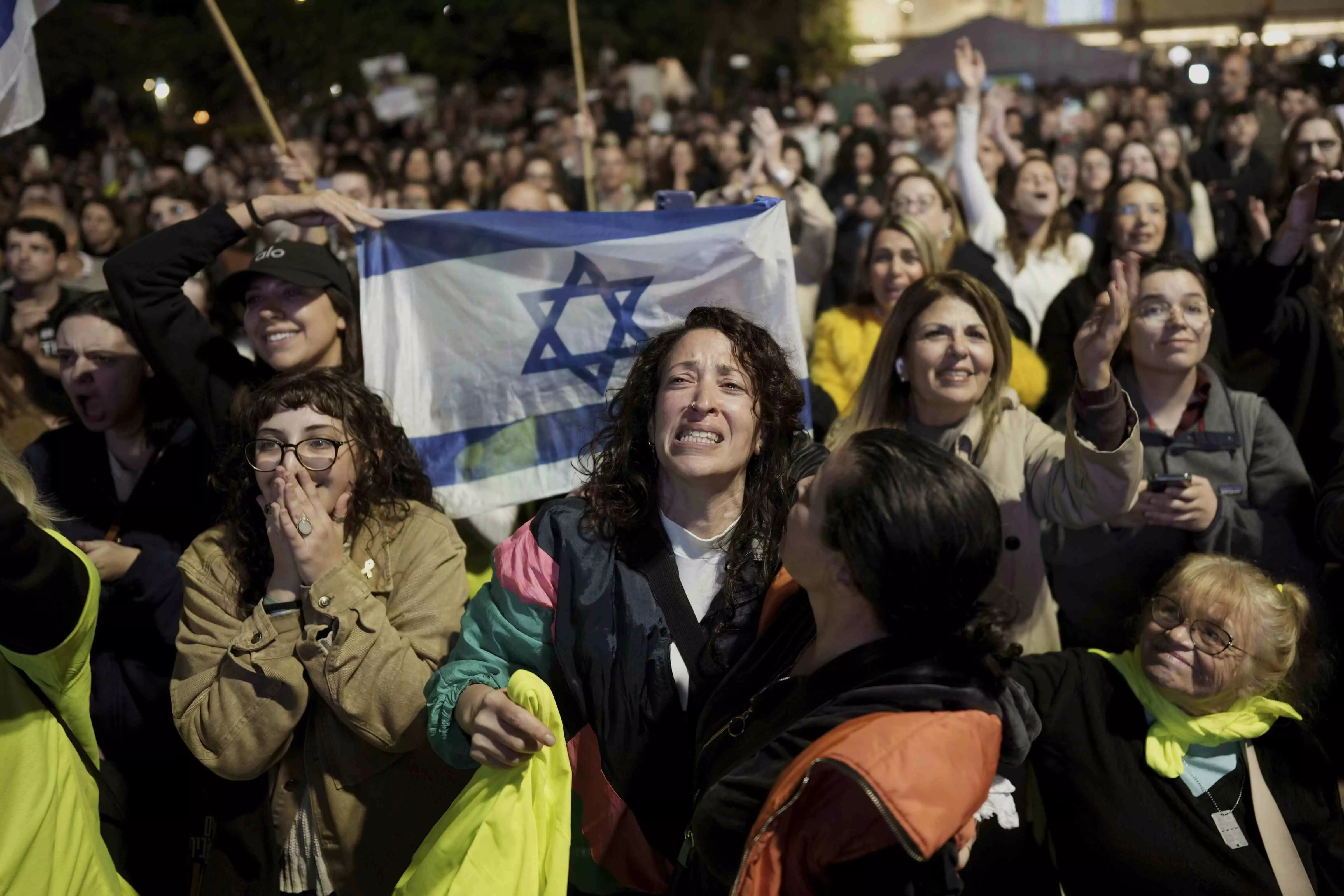 Three Israeli hostages arrive in Israel as fragile ceasefire passes first hurdle Three Israeli hostages arrive in Israel as fragile ceasefire passes first hurdle