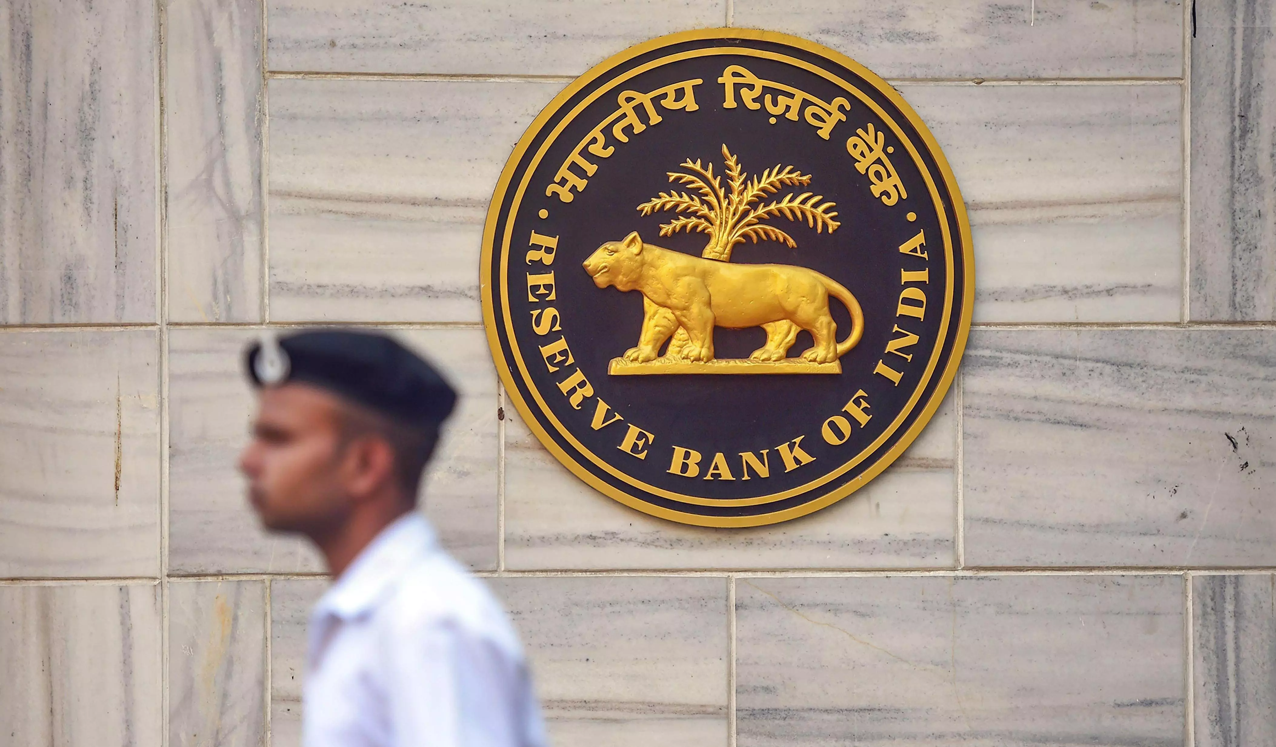Settlement with borrowers only after exhausting all options, RBI to ARCs Settlement with borrowers only after exhausting all options, RBI to ARCs