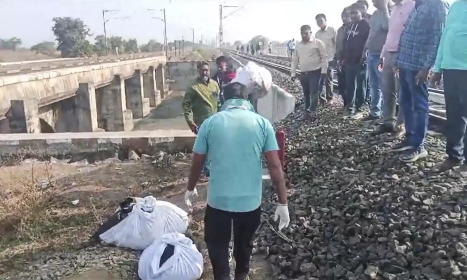 Fire rumour by tea-seller led to Jalgaon train tragedy: Deputy CM Ajit Pawar