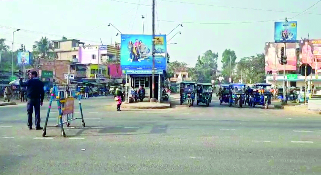 Safety: Buniadpur Municipality plans footpaths on both sides of roads Safety: Buniadpur Municipality plans footpaths on both sides of roads