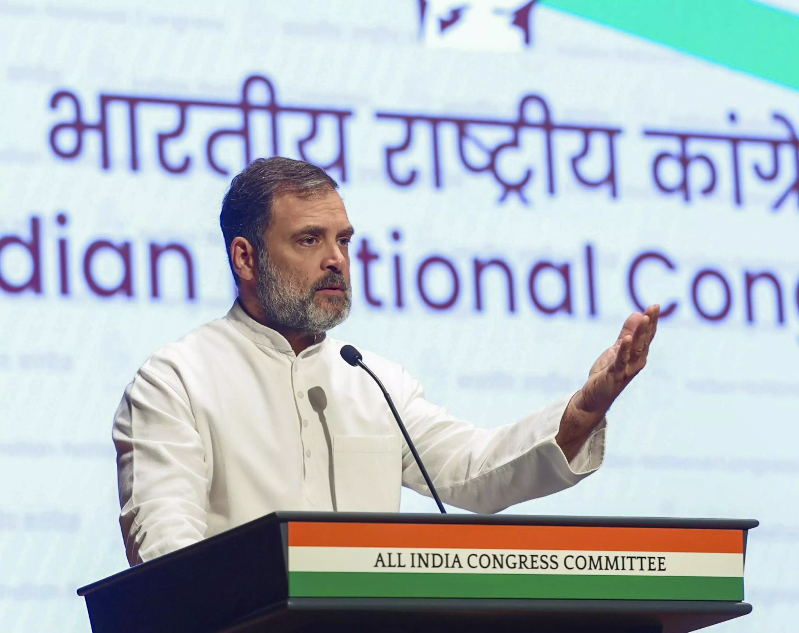Delhi wants Sheila Dikshits development model, not false propaganda of PM Modi, Kejriwal: Rahul Delhi wants Sheila Dikshits development model, not false propaganda of PM Modi, Kejriwal: Rahul