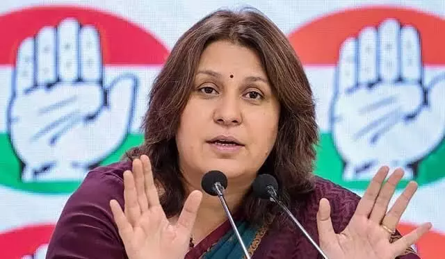 Looks like PM has made up his mind to make rupee hit a century: Congress Looks like PM has made up his mind to make rupee hit a century: Congress