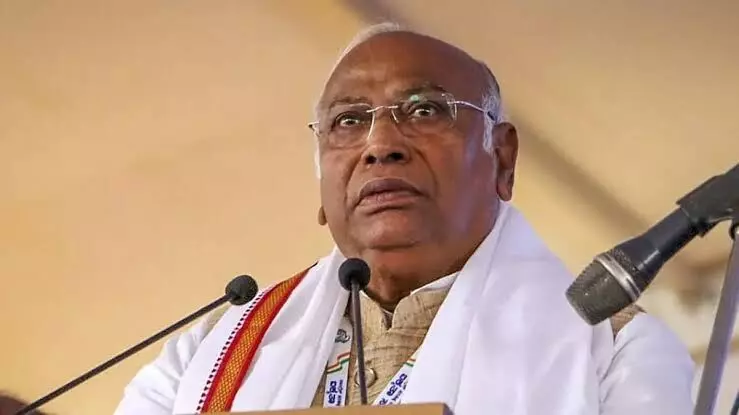 ECs independence severely compromised by PM-HM duo: Congress