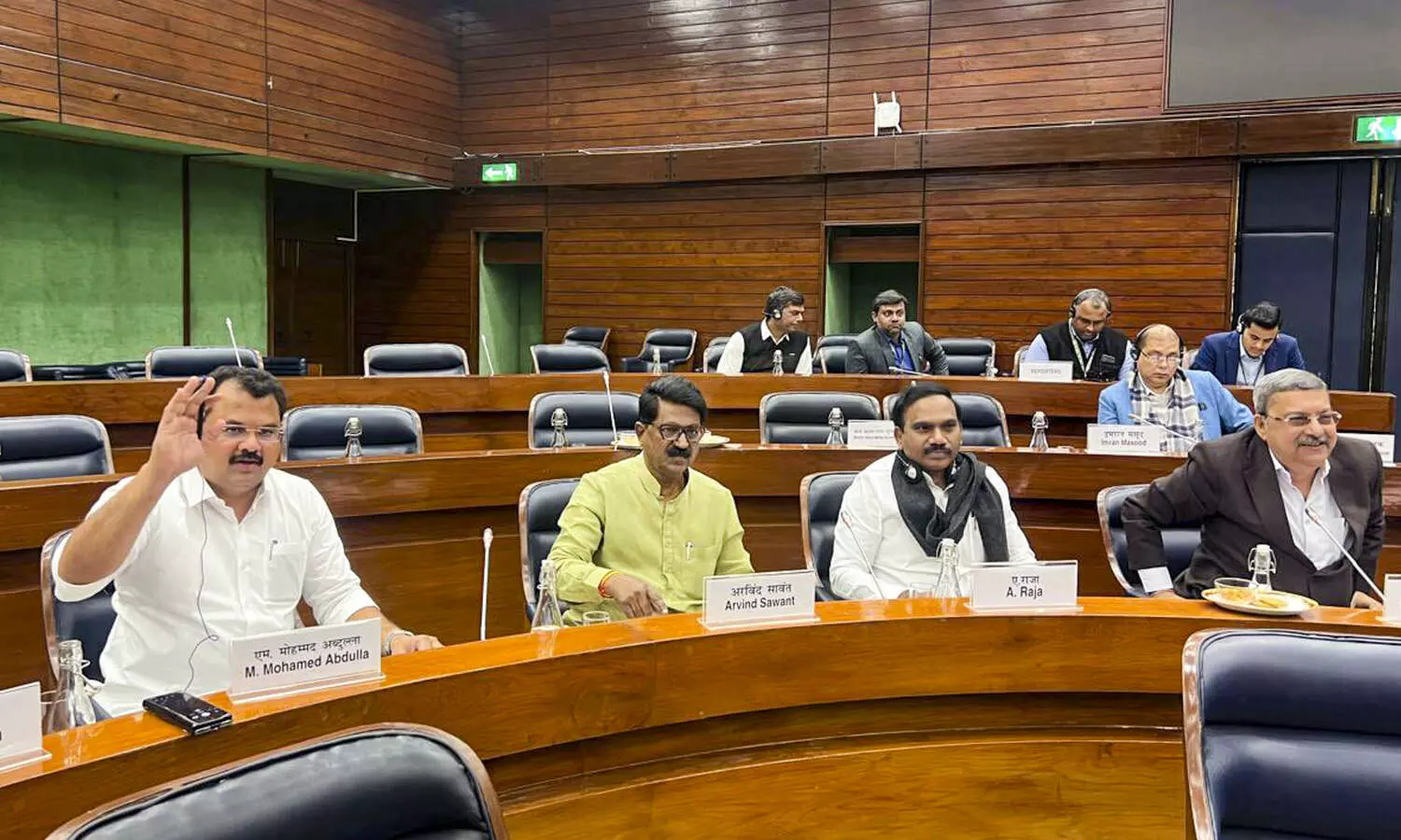 Waqf panel accepts ruling alliances amendments in 14 clauses, rejects opposition-sponsored changes