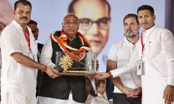 Kharge asks if taking dip in Ganga ends poverty, says BJP leaders competing for cameras Kharge asks if taking dip in Ganga ends poverty, says BJP leaders competing for cameras