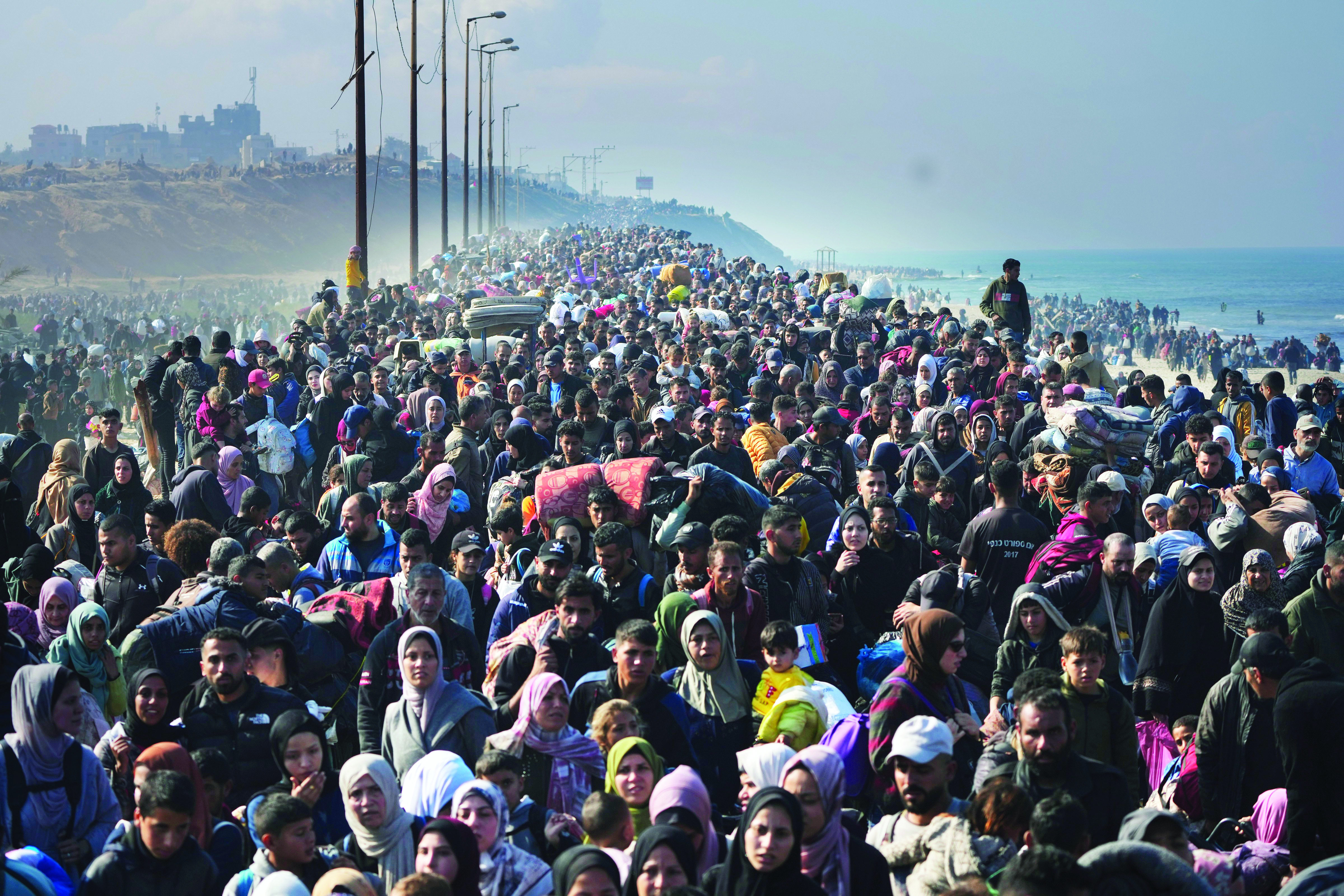 Scores back in ruins of northern Gaza