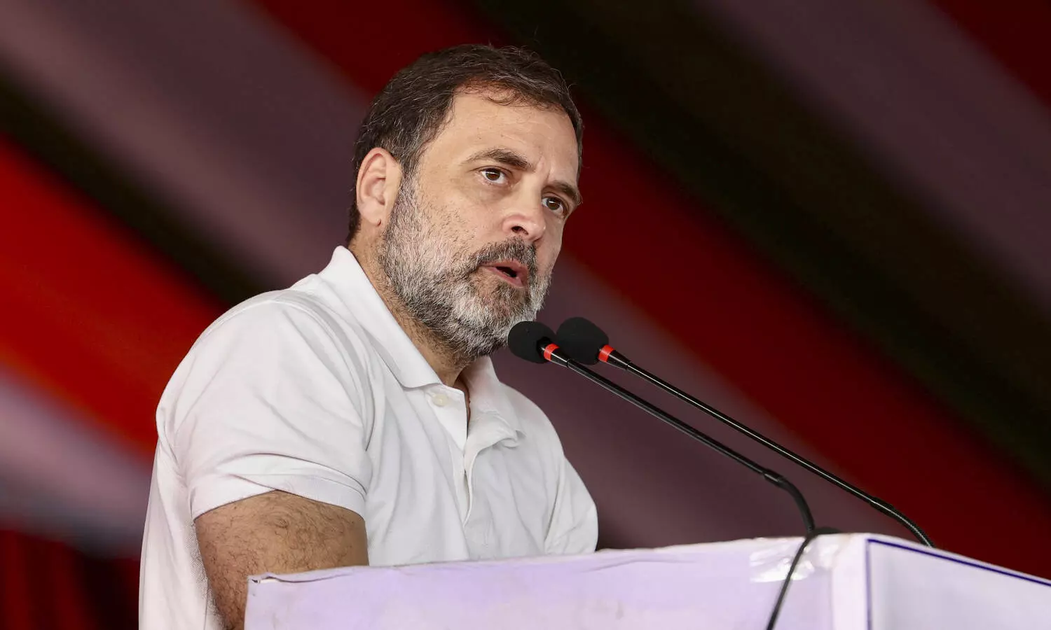 Scindia slams Rahul for maharajas remark; Cong hits back