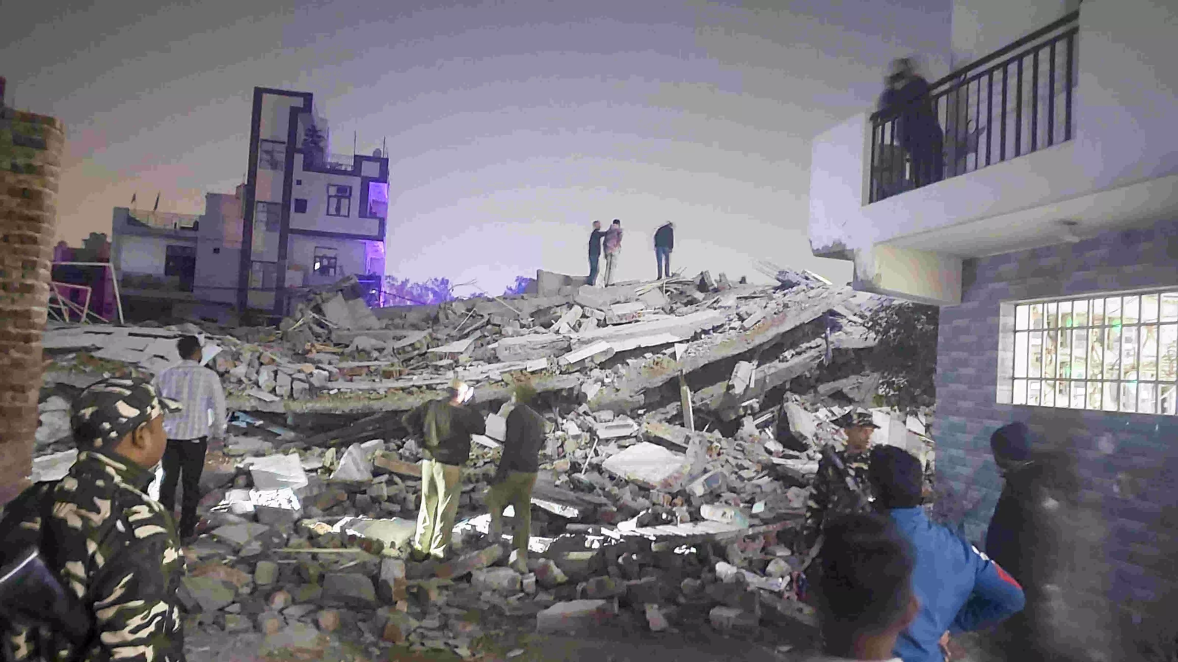 4 family members rescued alive from Debris 24 hours after Delhi building collapse 4 family members rescued alive from Debris 24 hours after Delhi building collapse