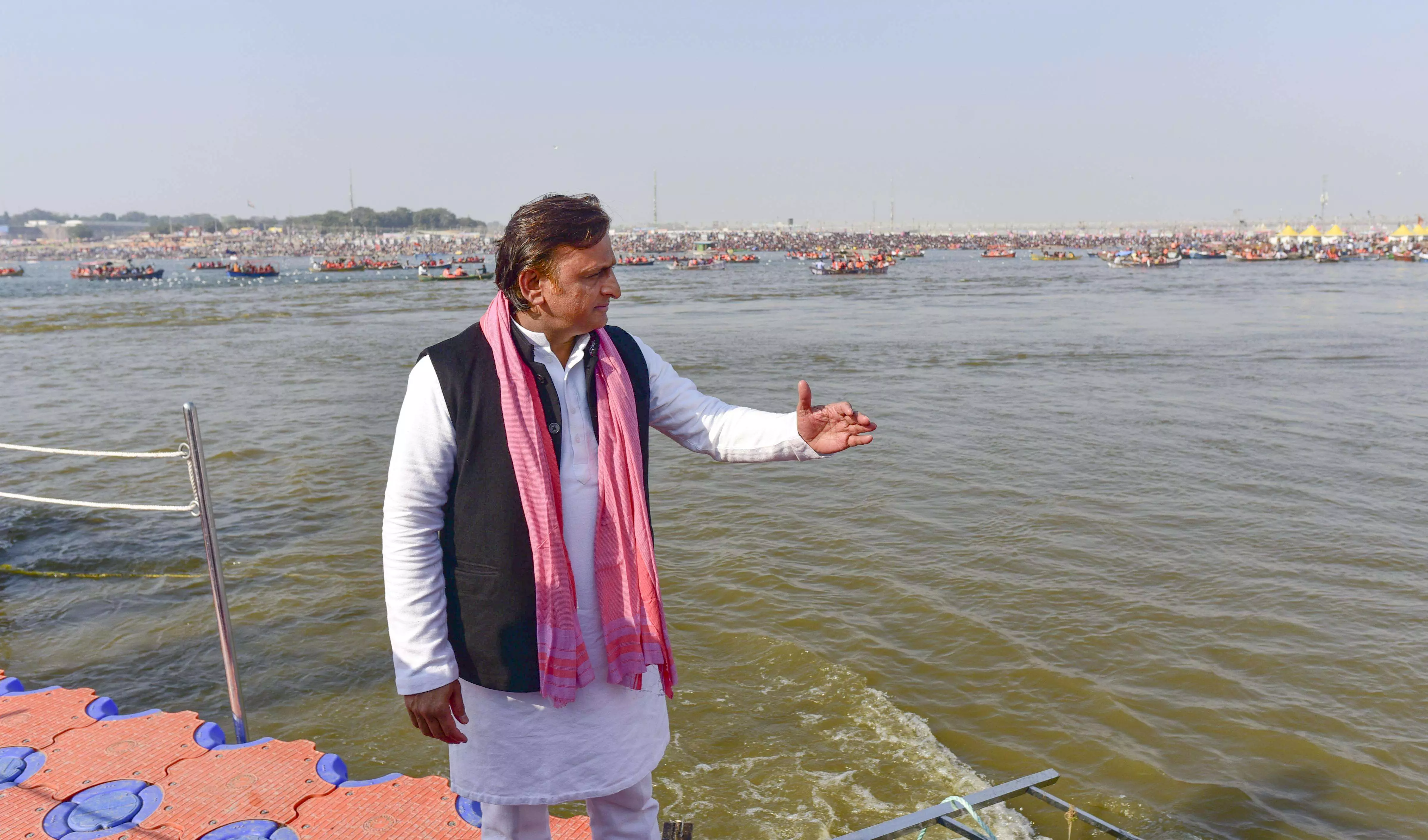 Akhilesh Yadav urges UP govt to provide medical care and aid to Maha Kumbh devotees Akhilesh Yadav urges UP govt to provide medical care and aid to Maha Kumbh devotees