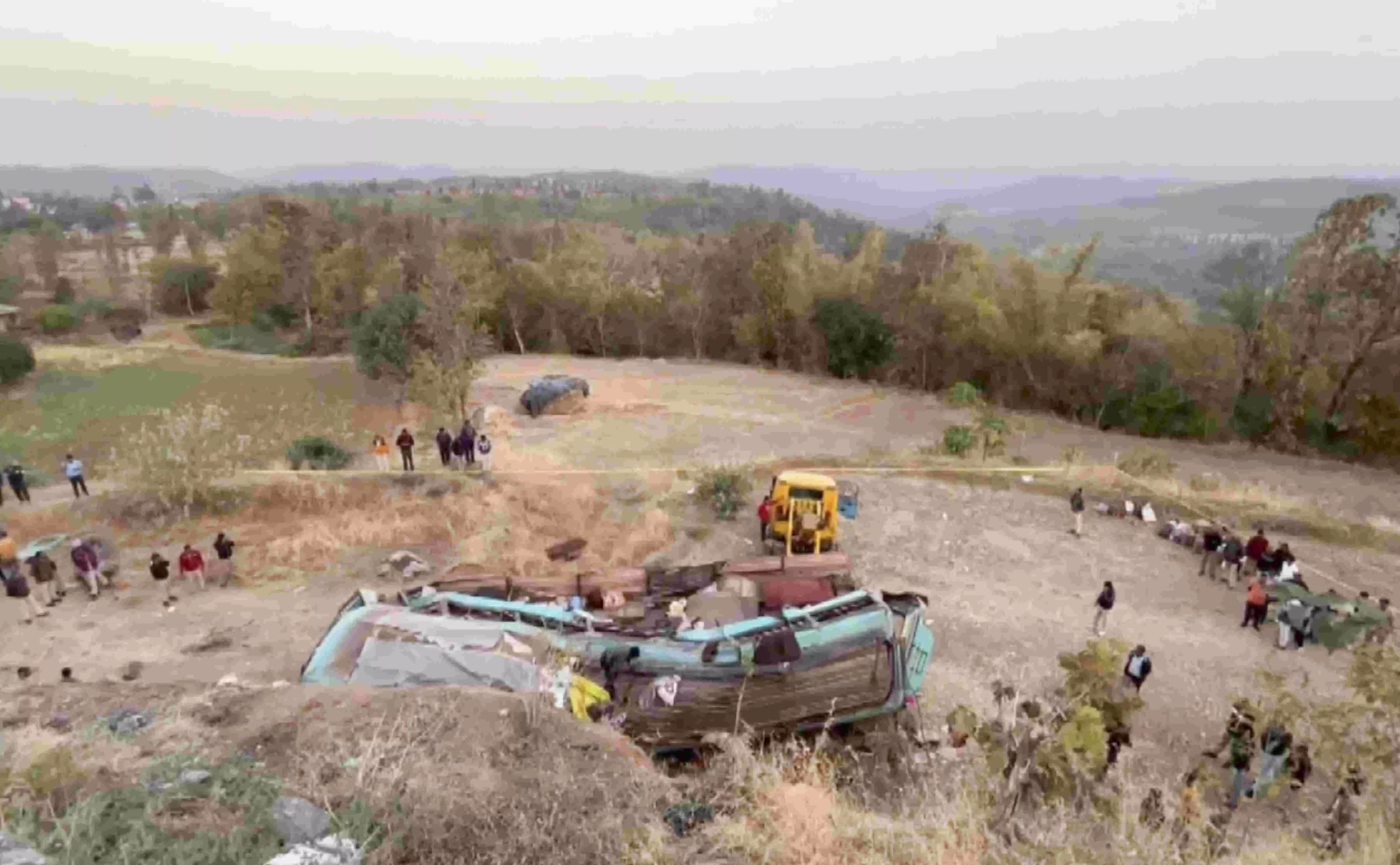 5 killed, 35 injured as bus carrying pilgrims falls into gorge in Gujarat