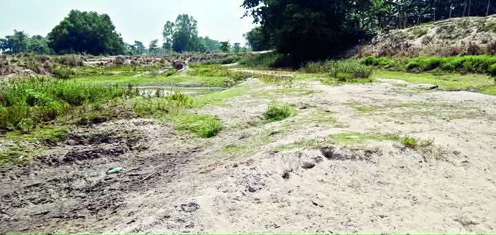 Farmers in distress as Ichamati River dries up Farmers in distress as Ichamati River dries up