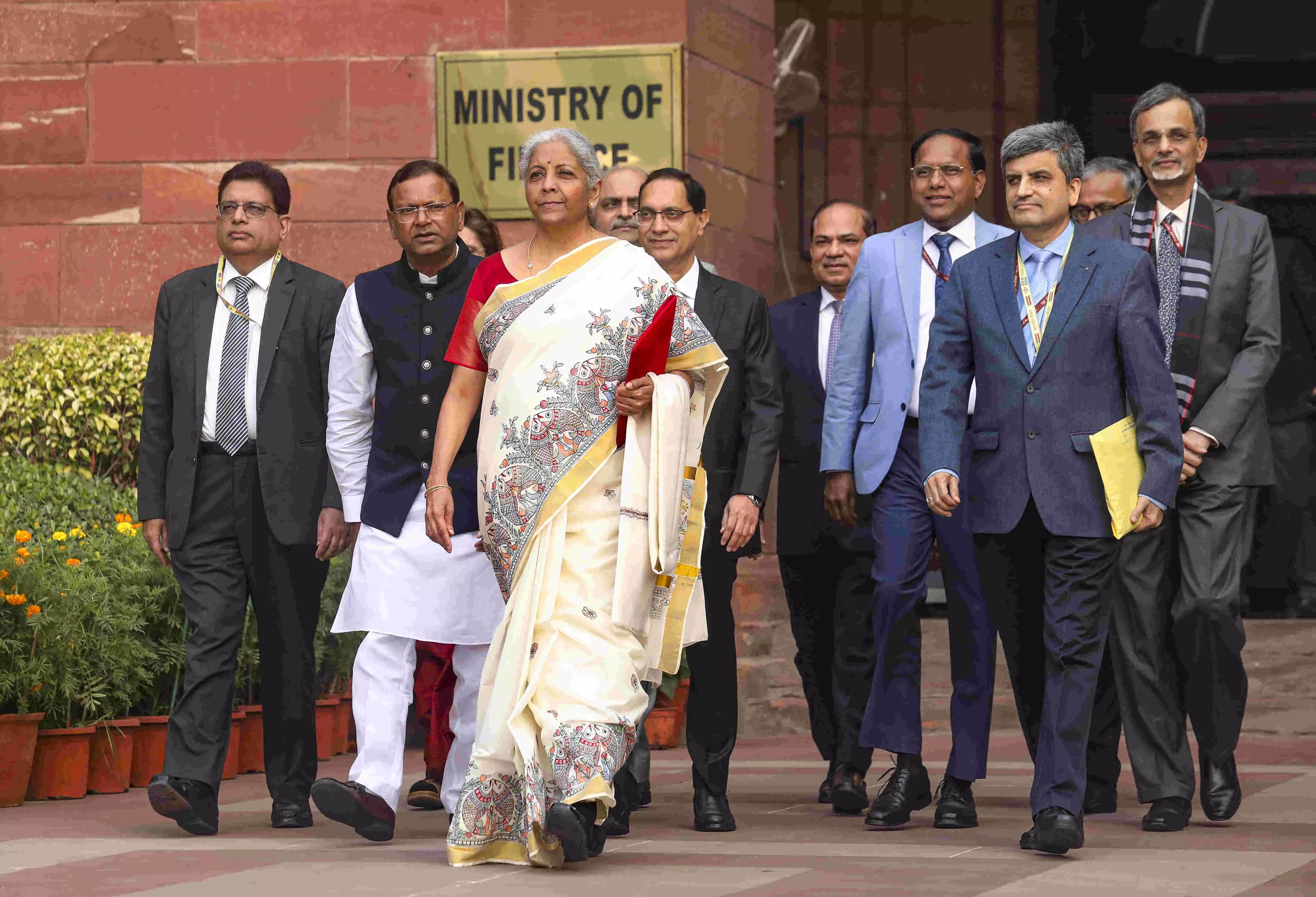 FinMin, Labour Min working out modalities of healthcare scheme for gig workers: Govil