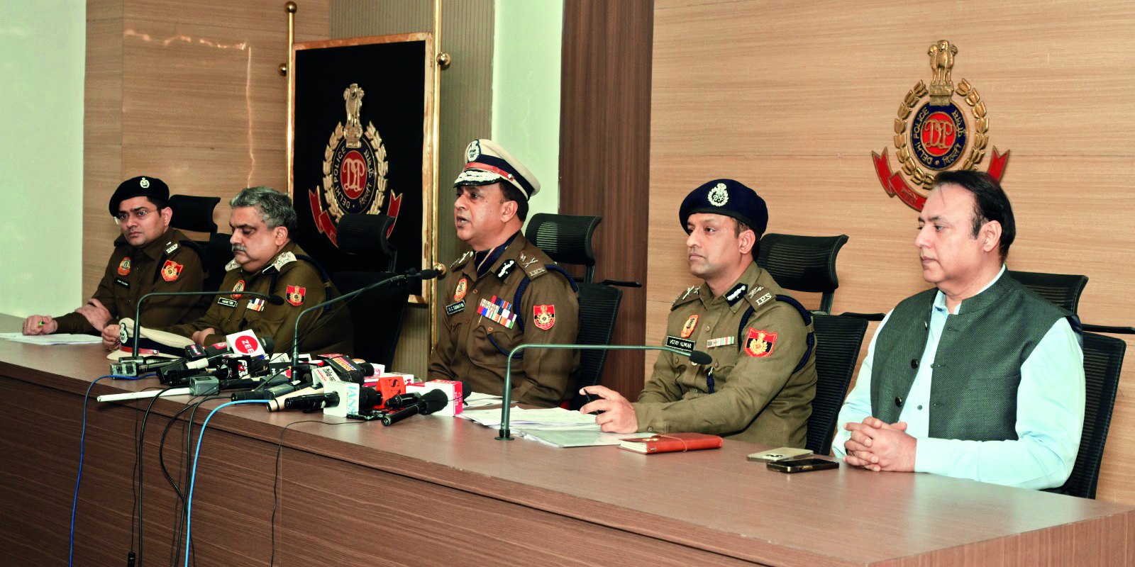 Over 1,000 cases of MCC violation registered: Cops