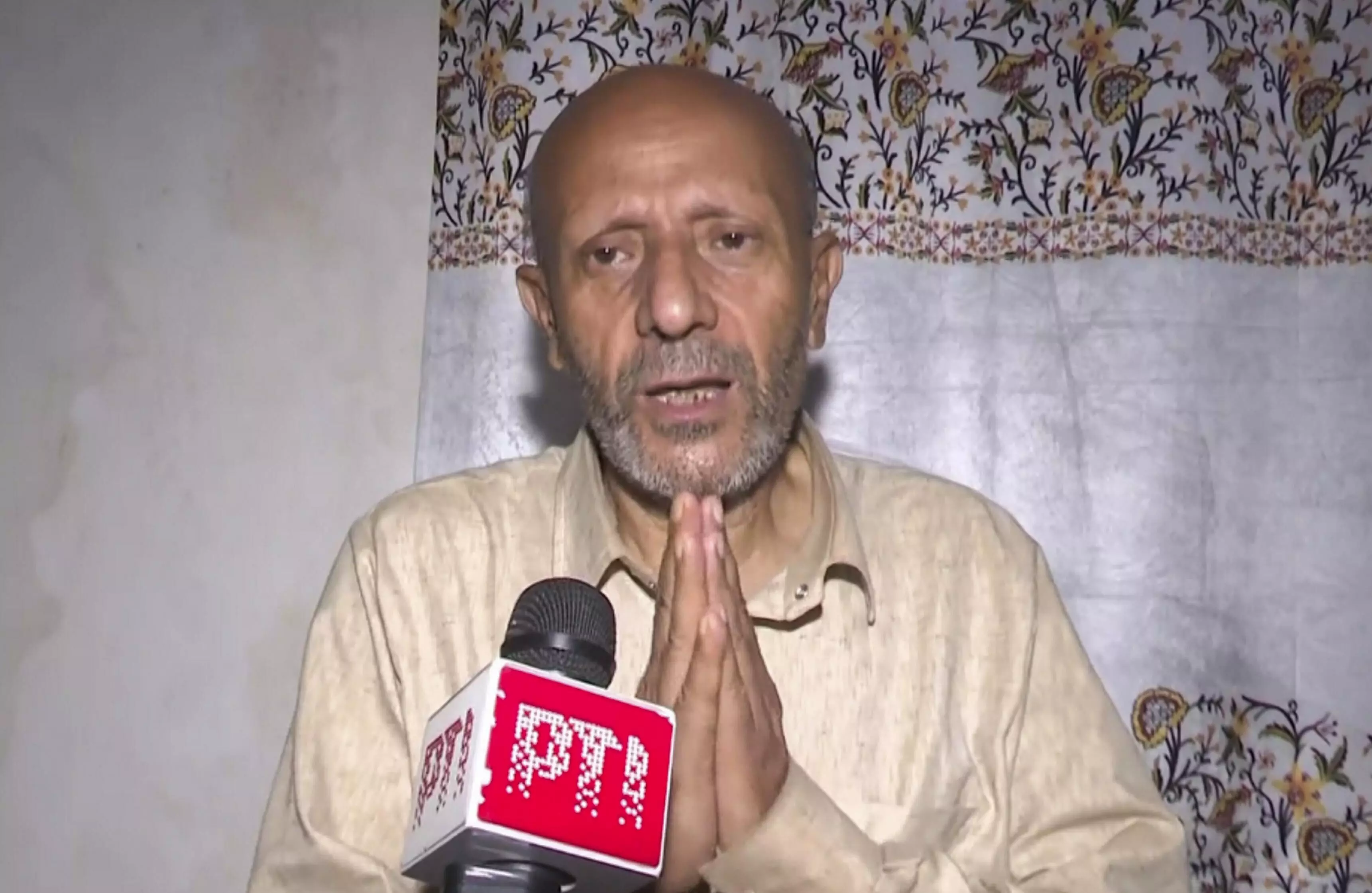 HC seeks stand of registrar general on issue of pending bail plea of J-K MP Rashid Engineer HC seeks stand of registrar general on issue of pending bail plea of J-K MP Rashid Engineer