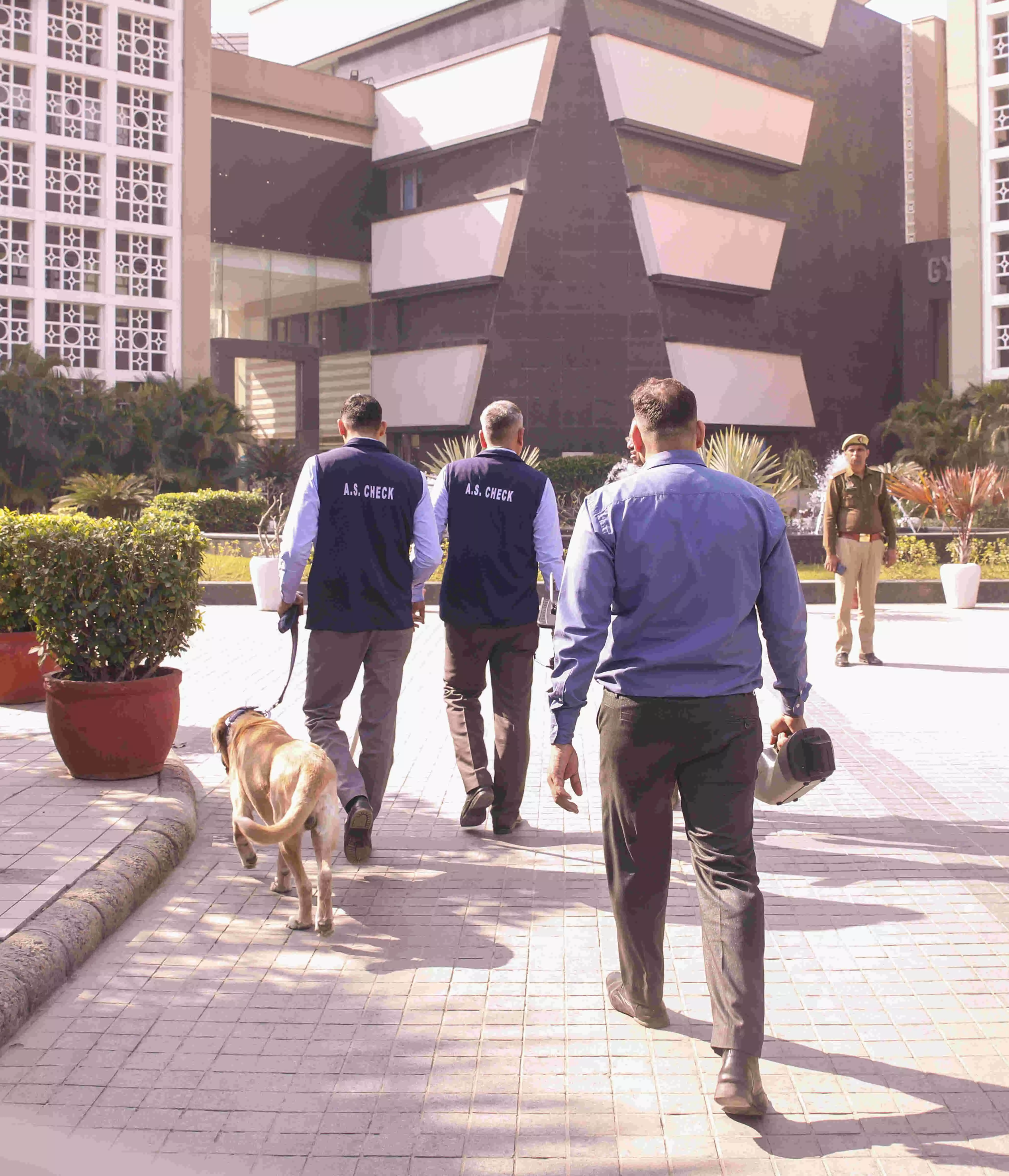 4 Noida schools get bomb threats, classes resume after police call it hoax 4 Noida schools get bomb threats, classes resume after police call it hoax