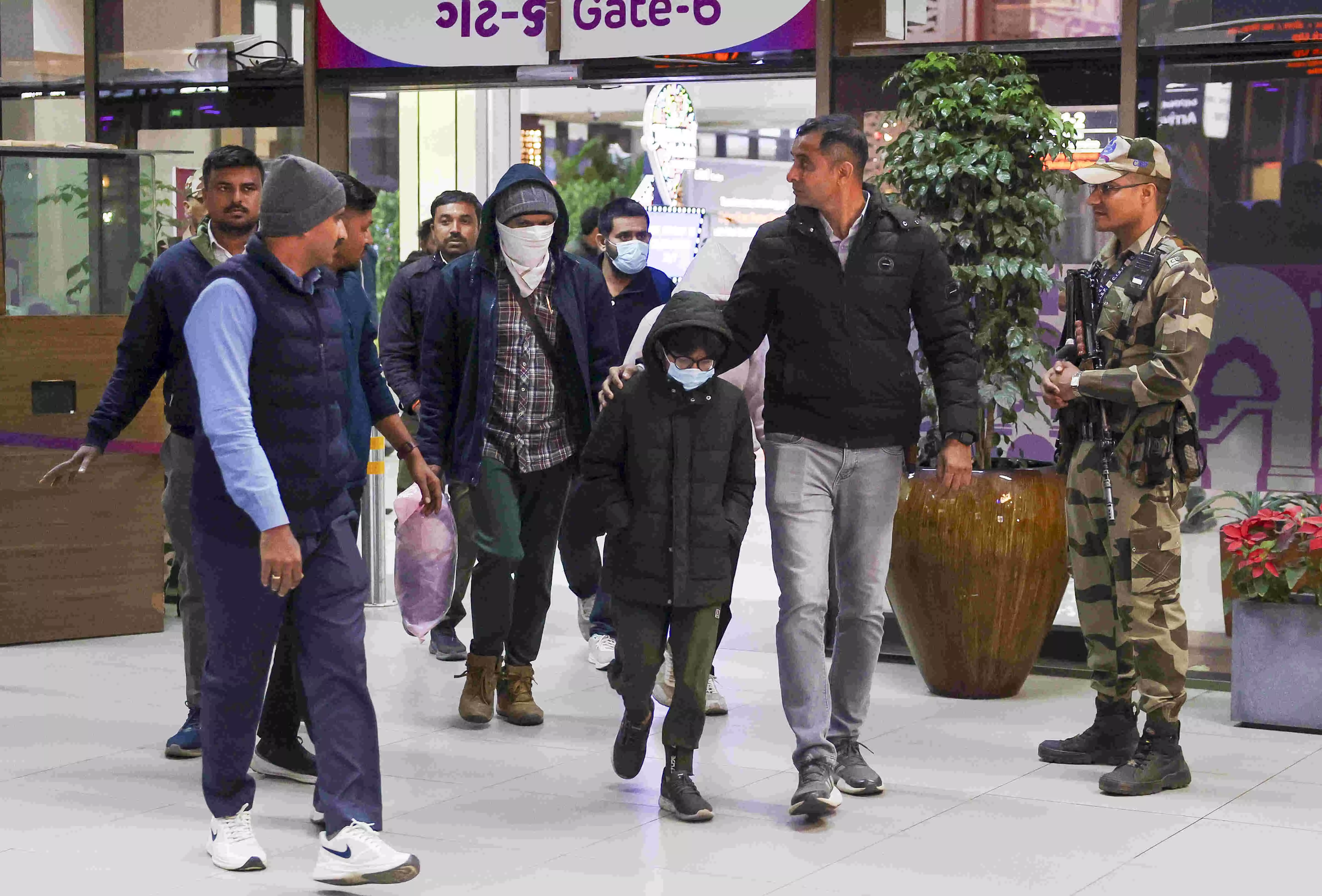 33 Gujarati immigrants, deported from US, land in Ahmedabad 33 Gujarati immigrants, deported from US, land in Ahmedabad