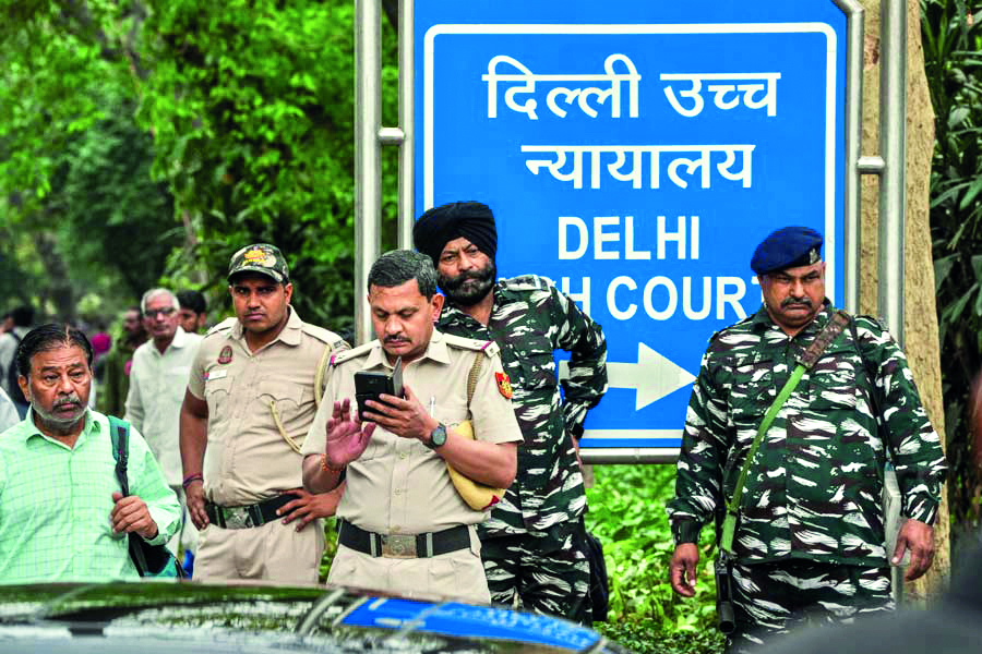 HC seeks info on illegal religious structures HC seeks info on illegal religious structures