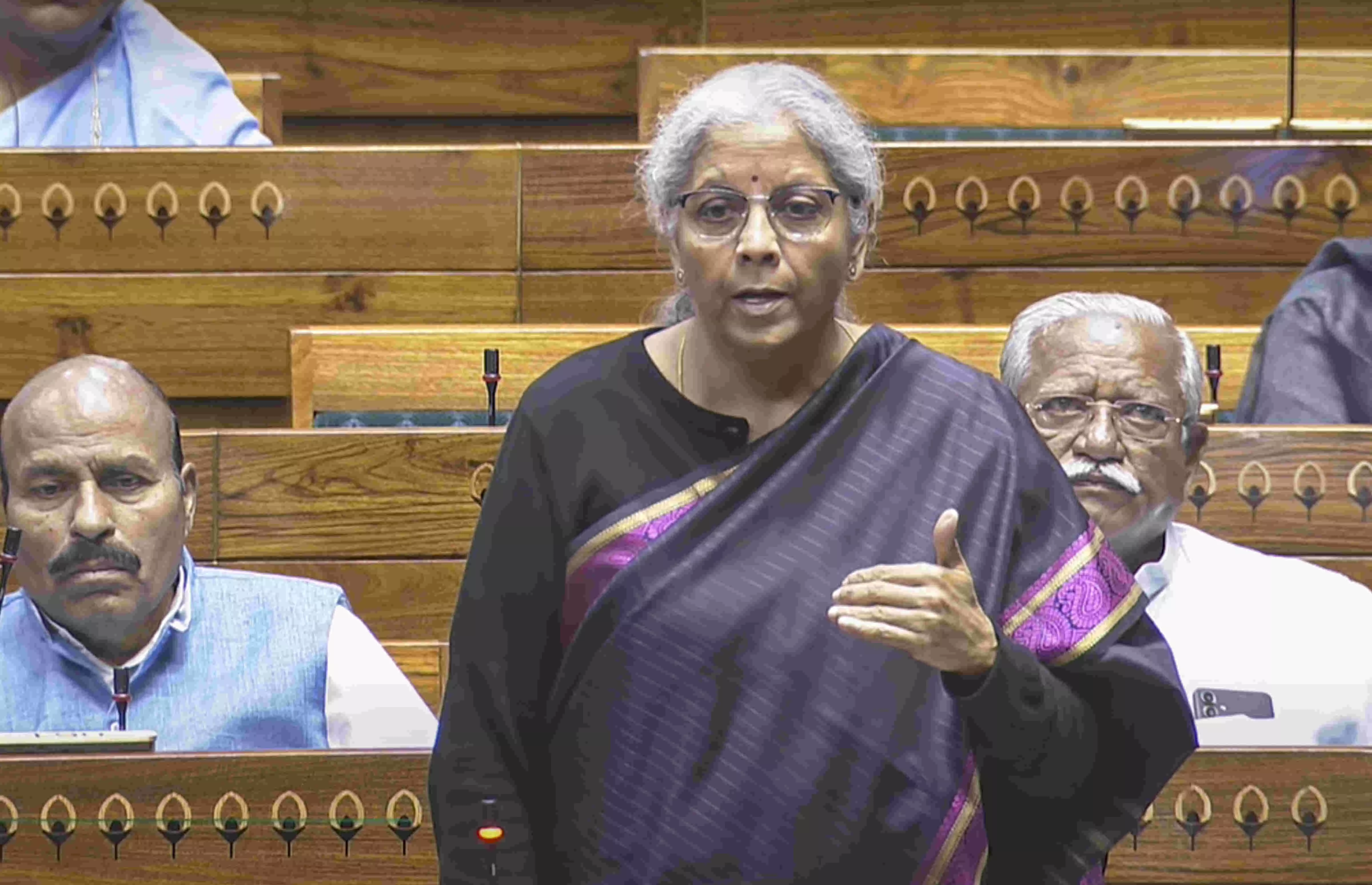 Action to be taken if gold auction norms violated by banks, NBFCS: FM Action to be taken if gold auction norms violated by banks, NBFCS: FM