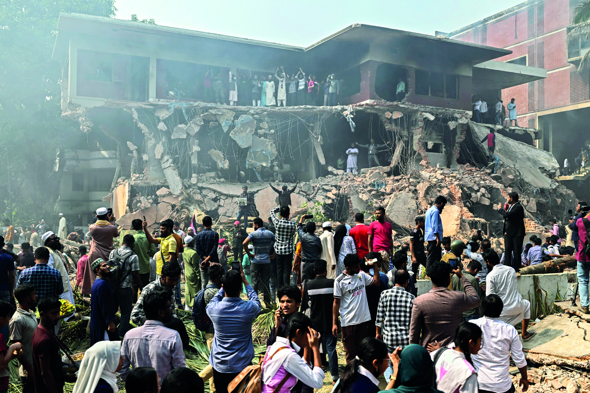 To counter unrest, over 1K held in B’desh in joint ops