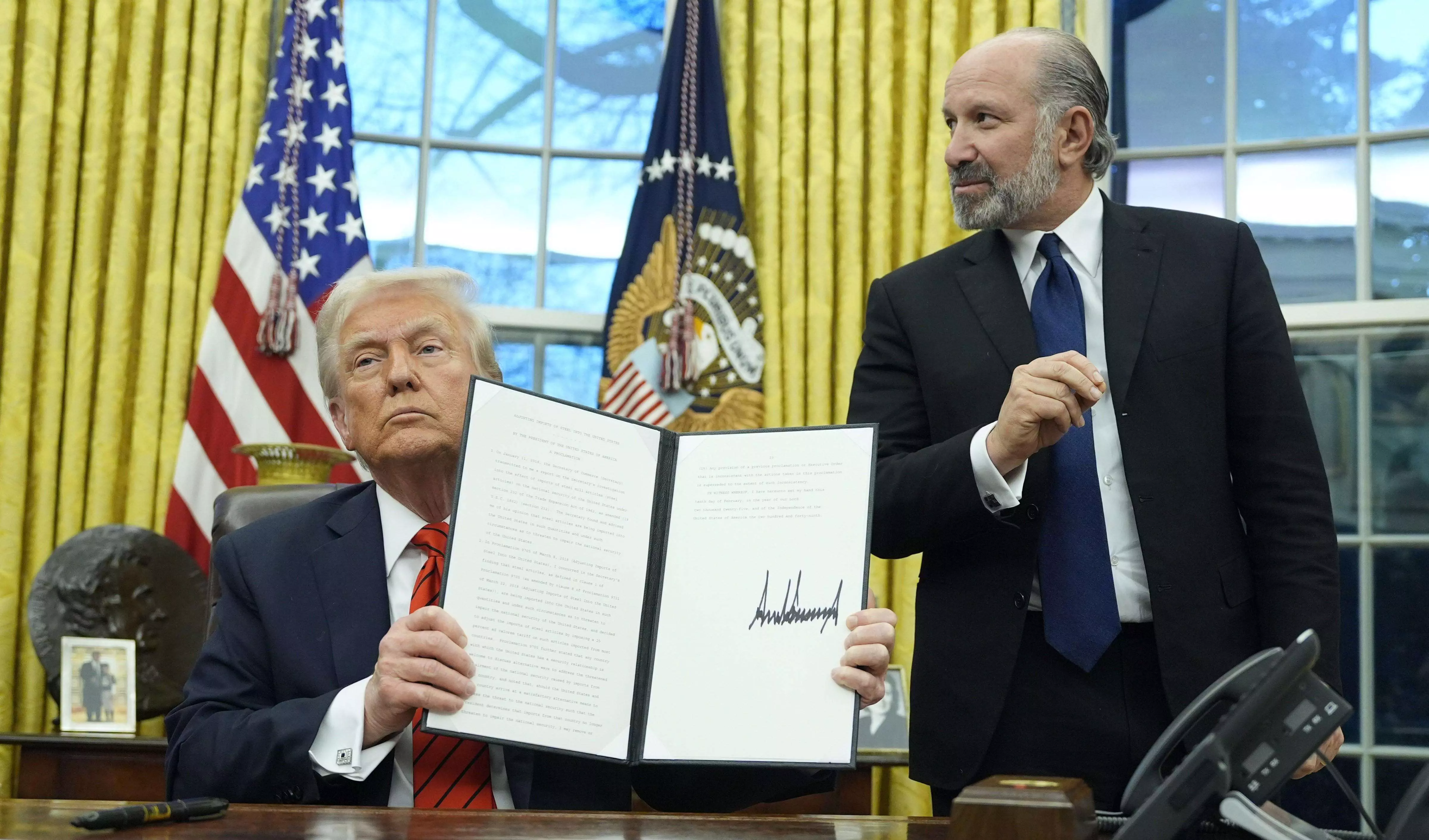 Back to plastic: Trump signs order for plastic straws as he declares paper ones dont work