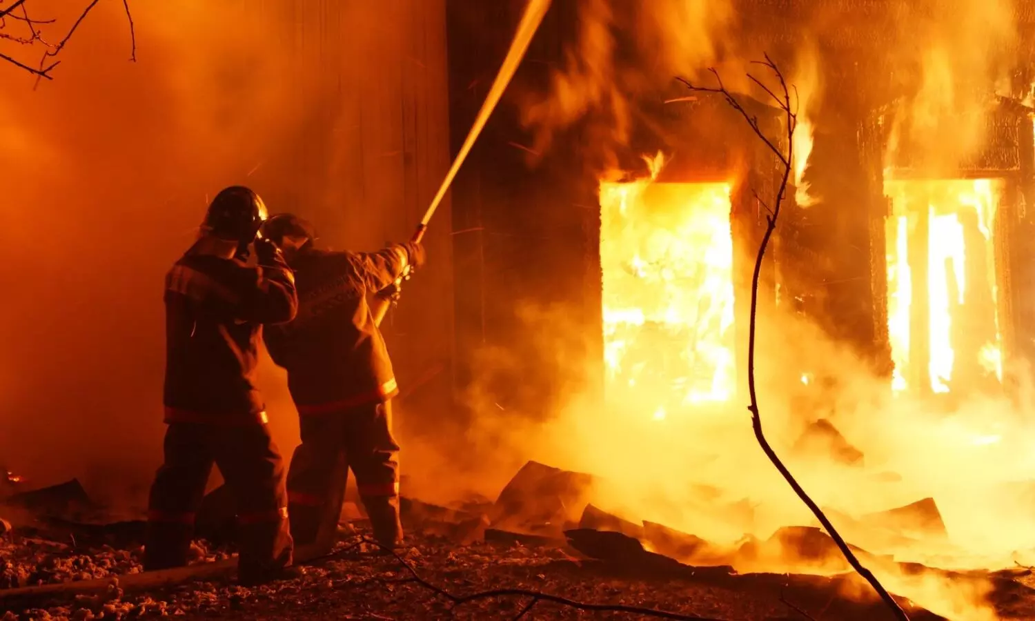 2 dead, 4 injured as fire breaks out in residential complex in Bengals Birbhum