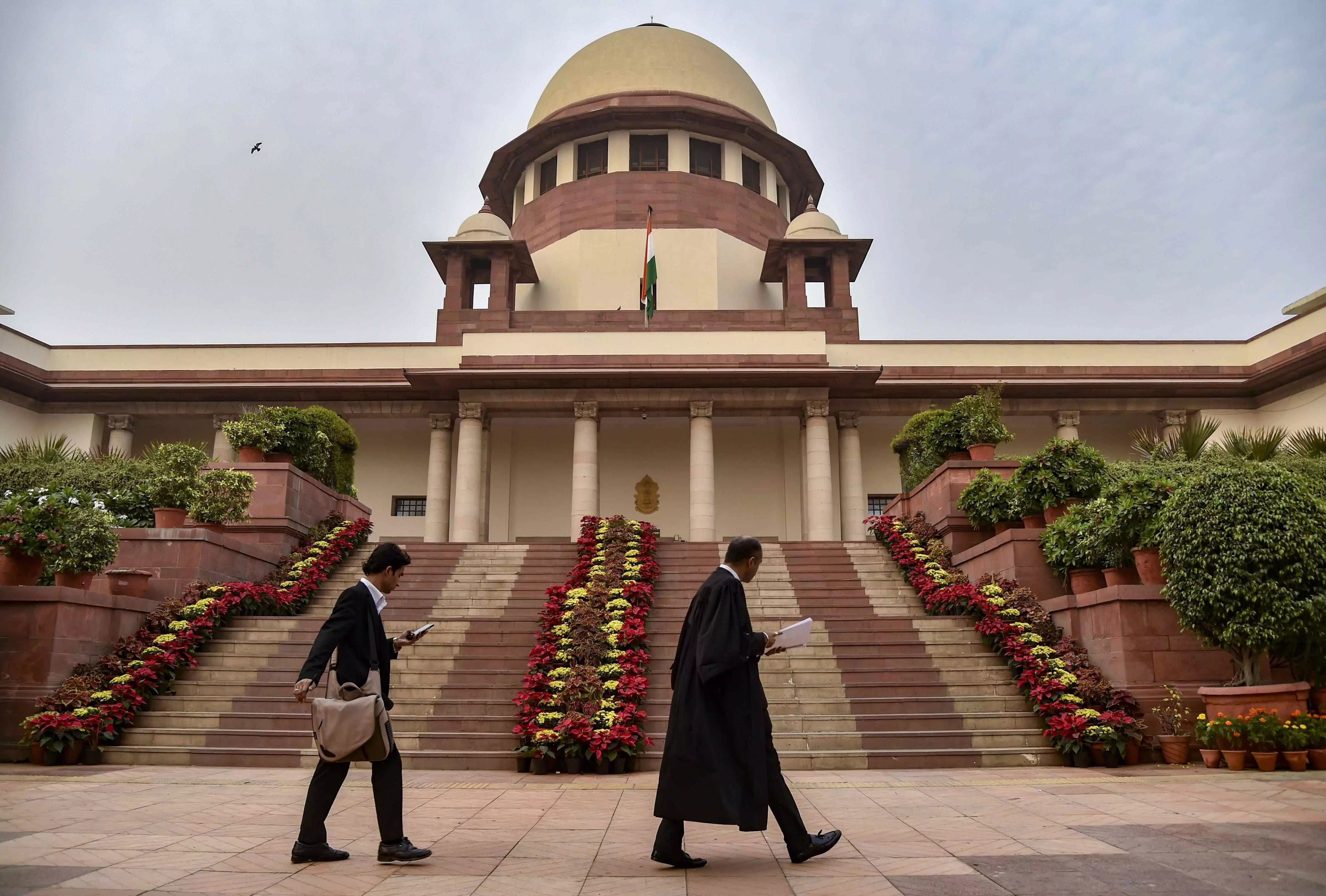 SC asks Election Commission response on pleas for EVM verification SC asks Election Commission response on pleas for EVM verification