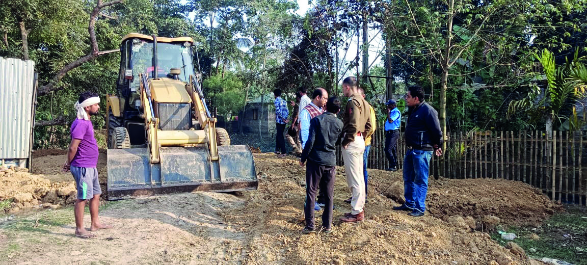 Malda: Illegal pond filling attempt stopped by Habibpur block admin