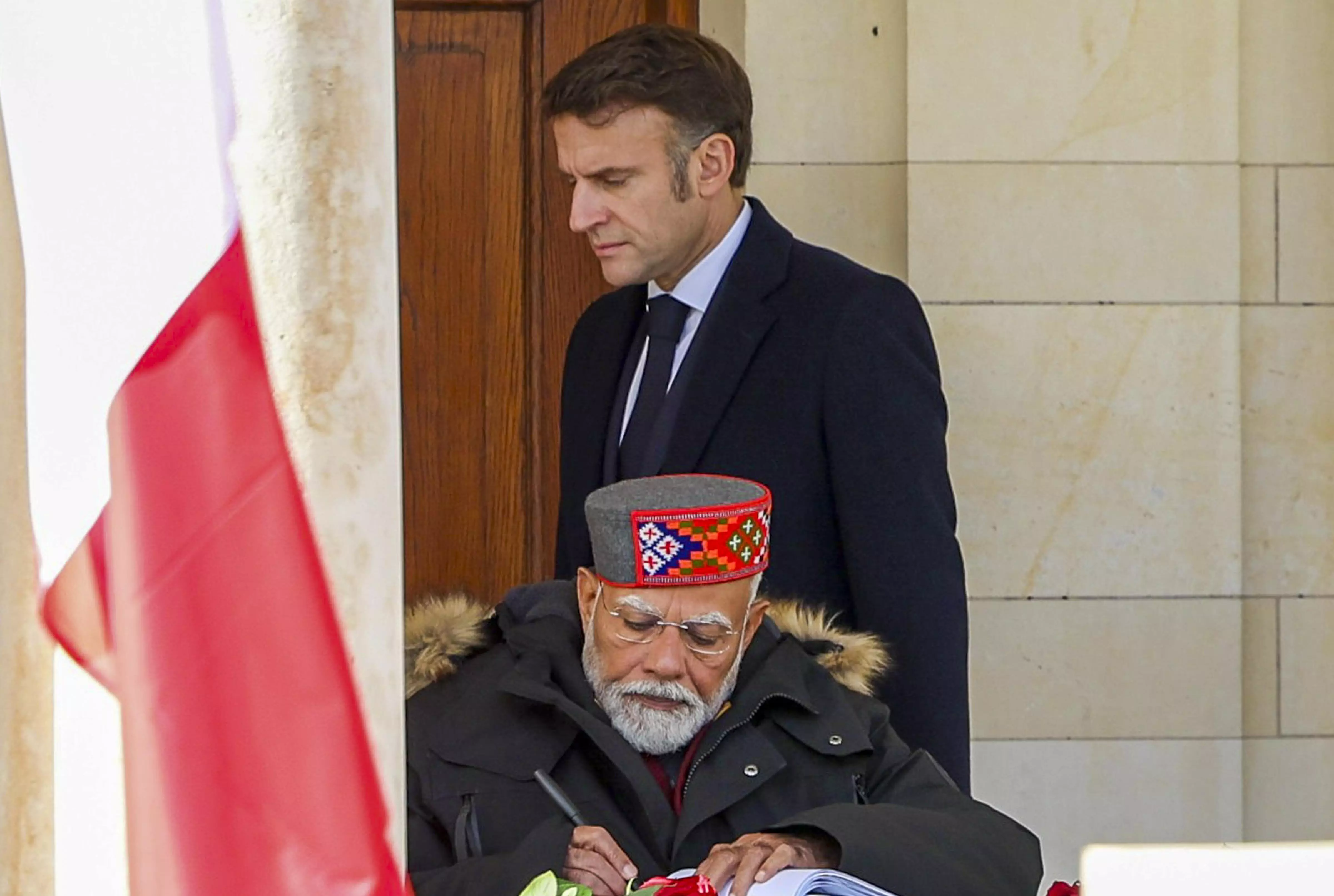 Modi, Macron hold talks onboard presidential aircraft; FS says India-France ties touch new heights Modi, Macron hold talks onboard presidential aircraft; FS says India-France ties touch new heights