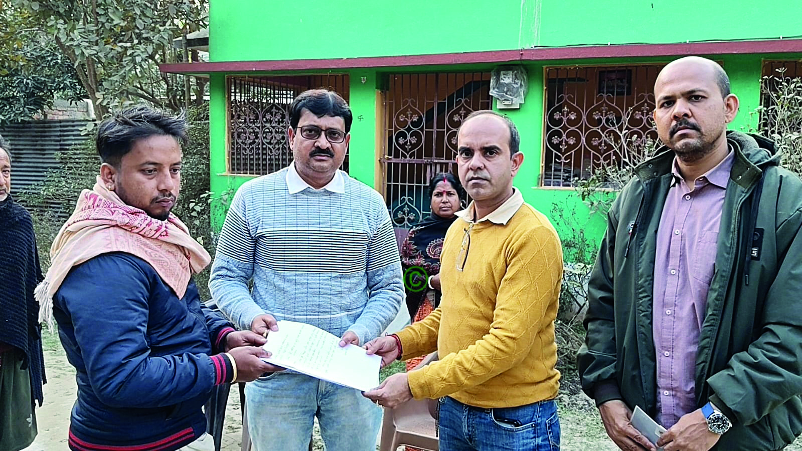 Anganwadi worker’s family receives financial aid following CM’s directive Anganwadi worker’s family receives financial aid following CM’s directive