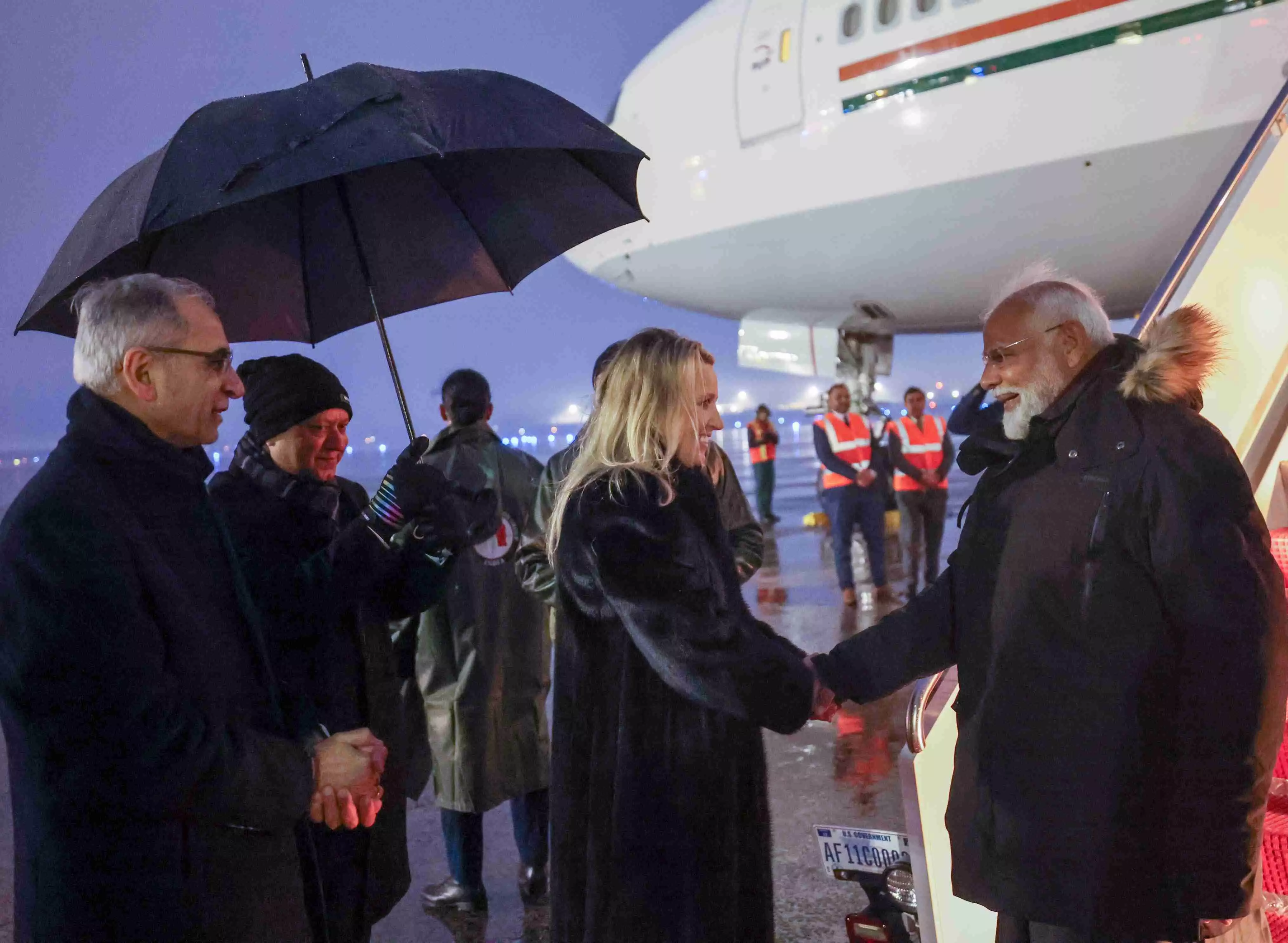Will PM have courage to convey to Trump outrage at inhuman deportation of Indians, asks Congress Will PM have courage to convey to Trump outrage at inhuman deportation of Indians, asks Congress