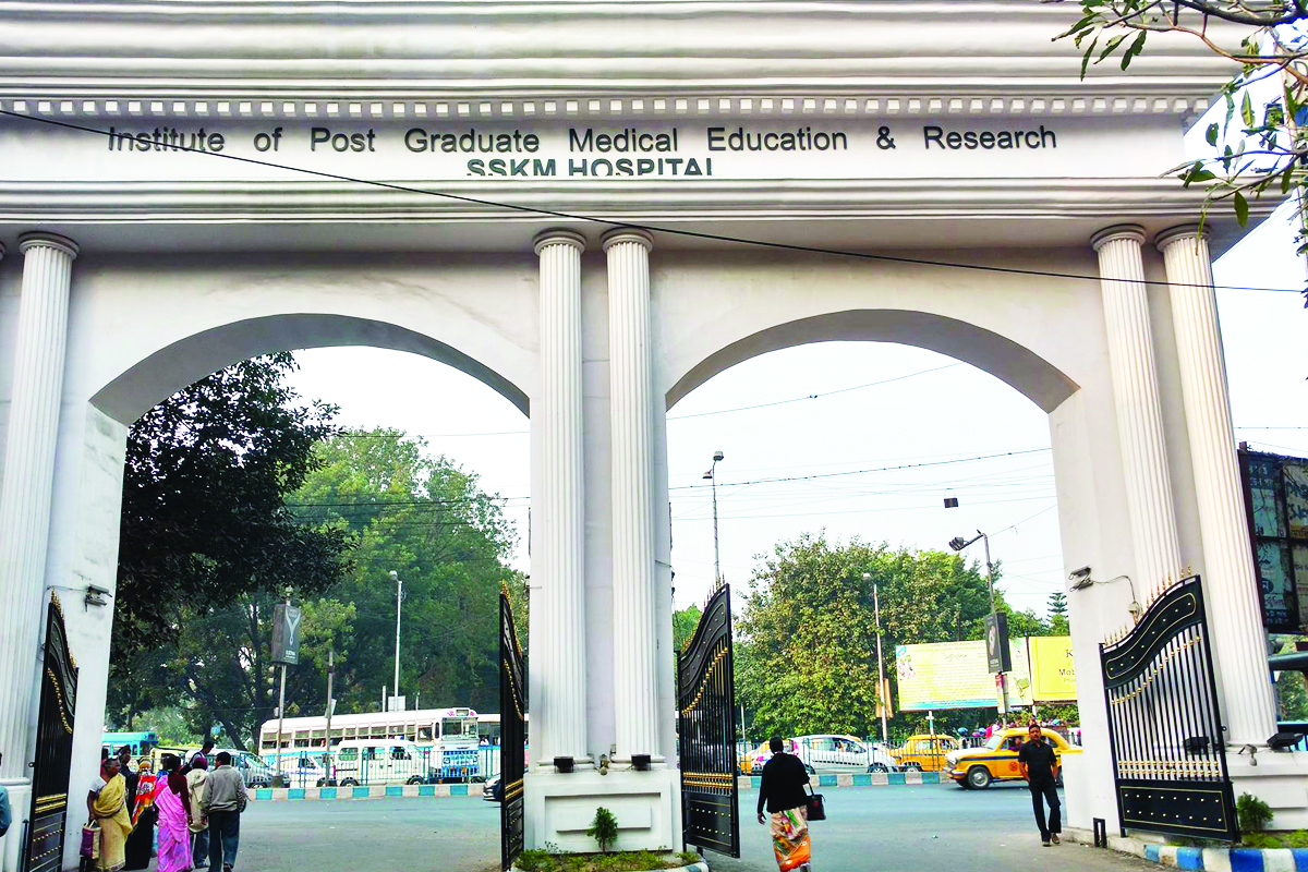 SSKM Hosp conducts 175 gallbladder surgeries in 5 days, CM congratulates SSKM Hosp conducts 175 gallbladder surgeries in 5 days, CM congratulates