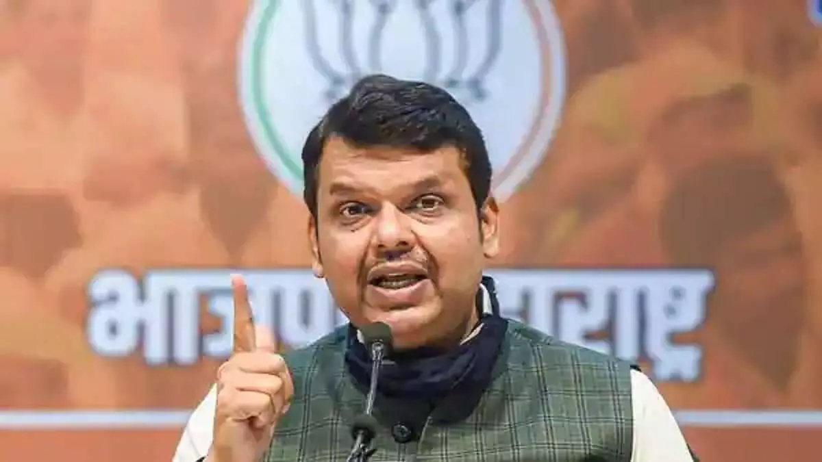MLA meets Fadnavis to discuss rehabilitation of people affected by demolition in Palghar MLA meets Fadnavis to discuss rehabilitation of people affected by demolition in Palghar