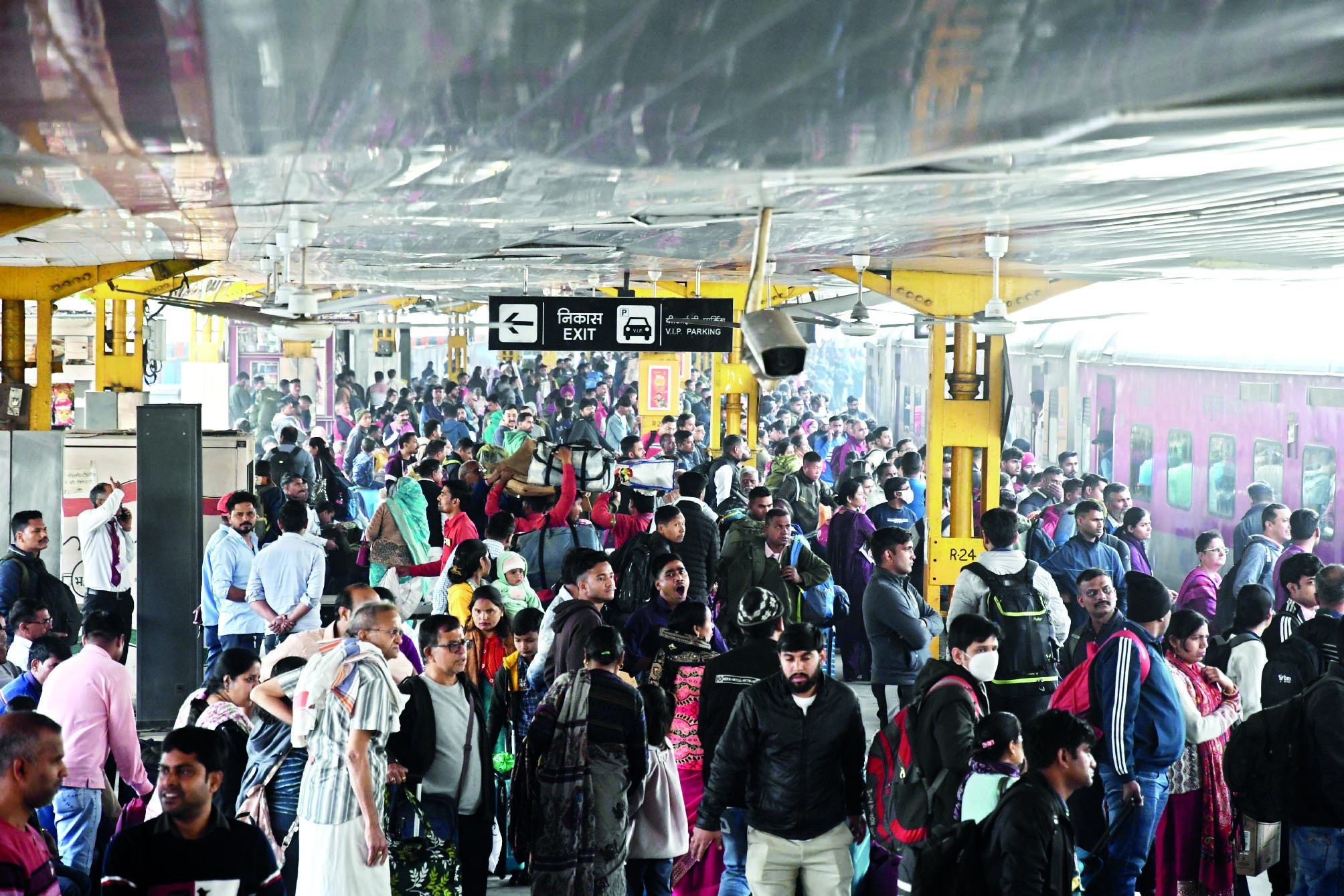 Hrs after deadly stampede, New Delhi Railway Station remains overcrowded Hrs after deadly stampede, New Delhi Railway Station remains overcrowded