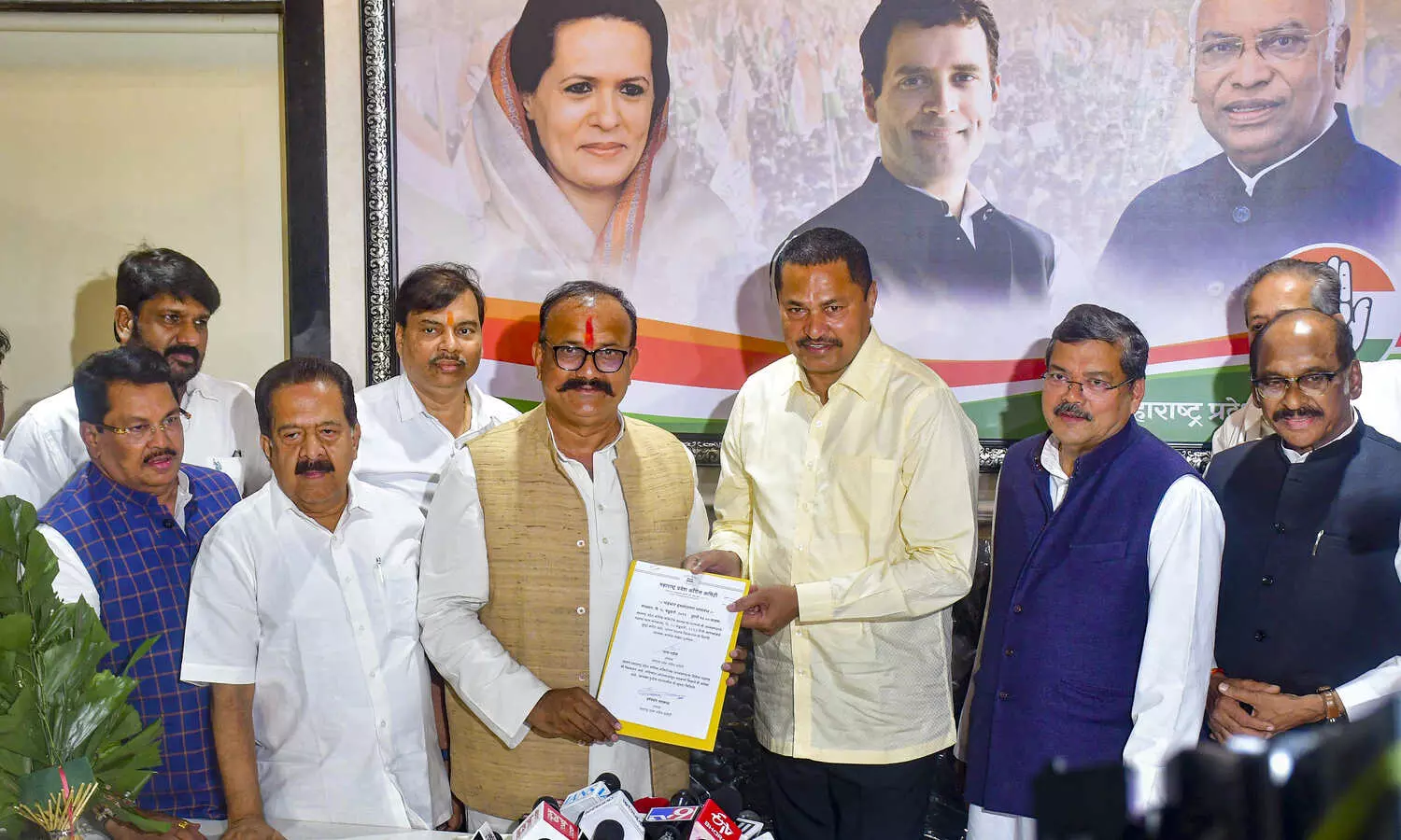 Sapkal takes charge, says he will work to bring Congress back to power in Maharashtra