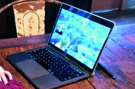Apex Court flags ‘vacuum’ in online   content regulation, asks Centre to act