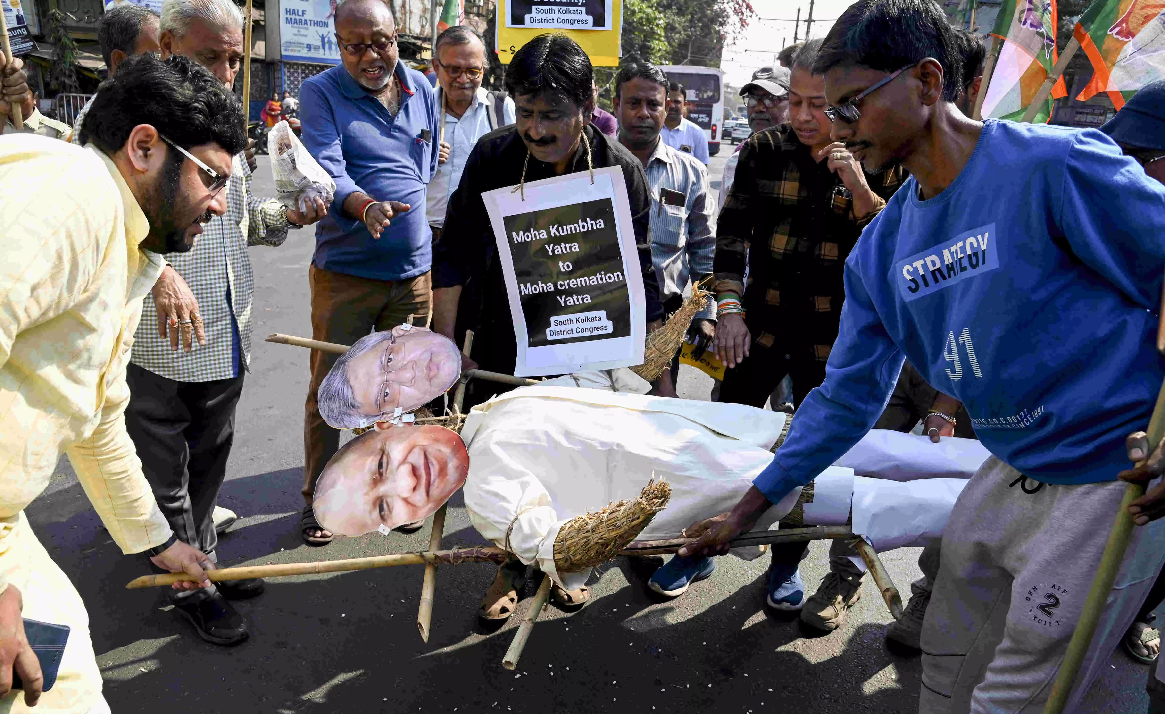 IYC workers hold protest, demand Ashwini Vaishnaws resignation over stampede incident IYC workers hold protest, demand Ashwini Vaishnaws resignation over stampede incident