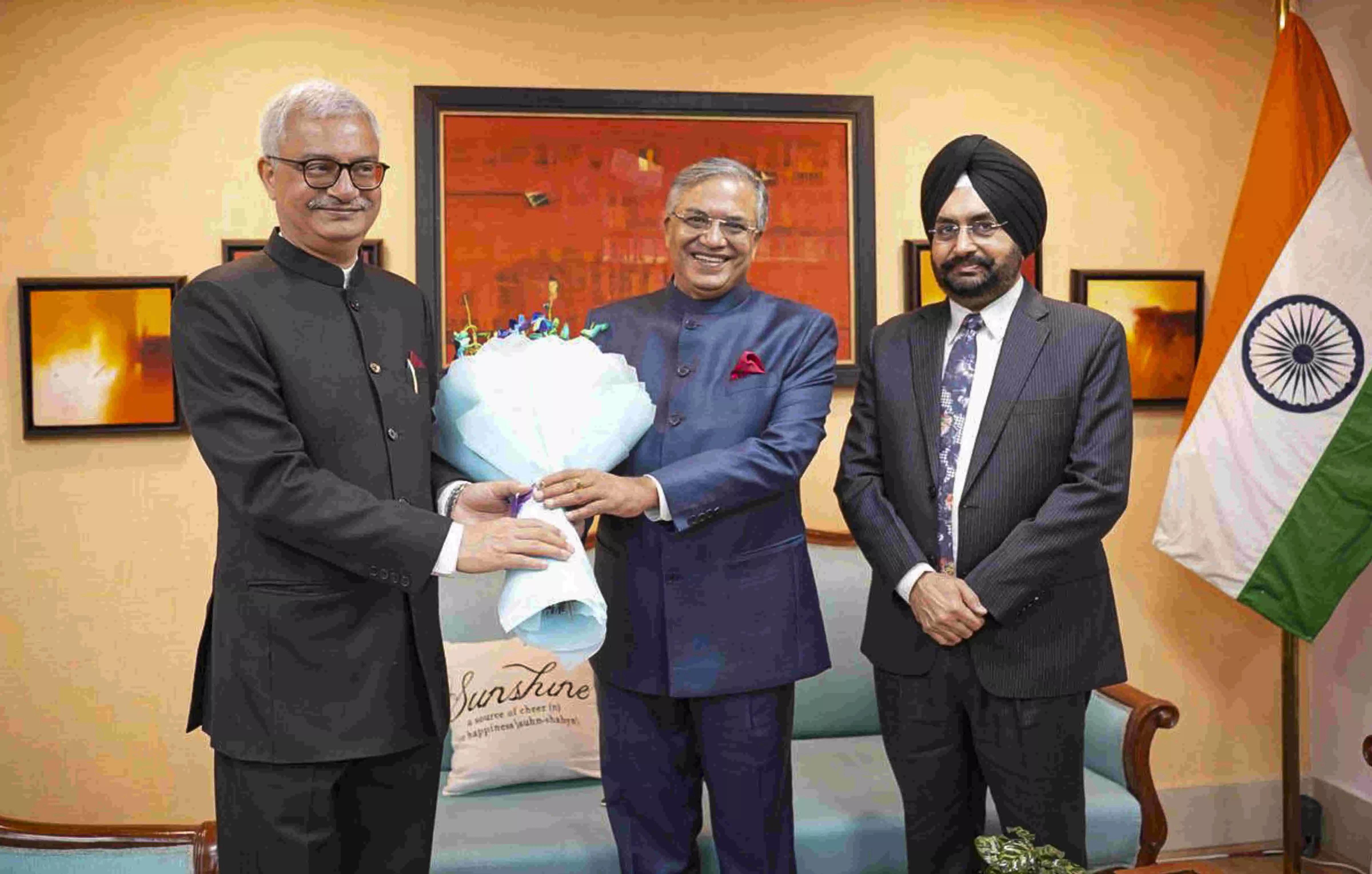 Gyanesh Kumar takes charge as CEC; Vivek Joshi as EC Gyanesh Kumar takes charge as CEC; Vivek Joshi as EC