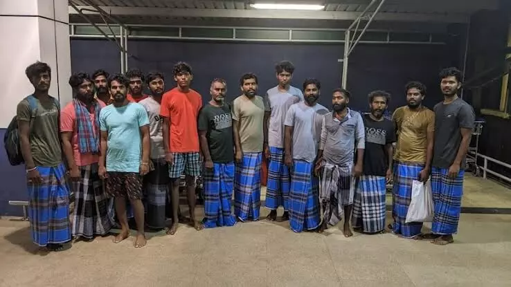 15 Indian fishermen arrested by Sri Lanka return to India 15 Indian fishermen arrested by Sri Lanka return to India