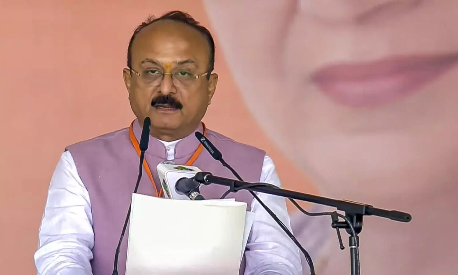 Delhi govt orders removal of waste, debris from PWD roads, says Minister Ashish Sood
