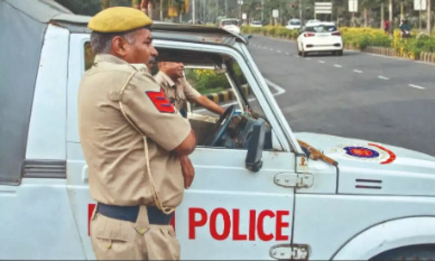 Man held for posing as ED director, extorting ₹25 lakh