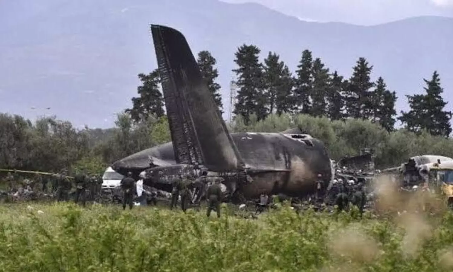 Sudanese military aircraft crashes in Omdurman, killing at least 19