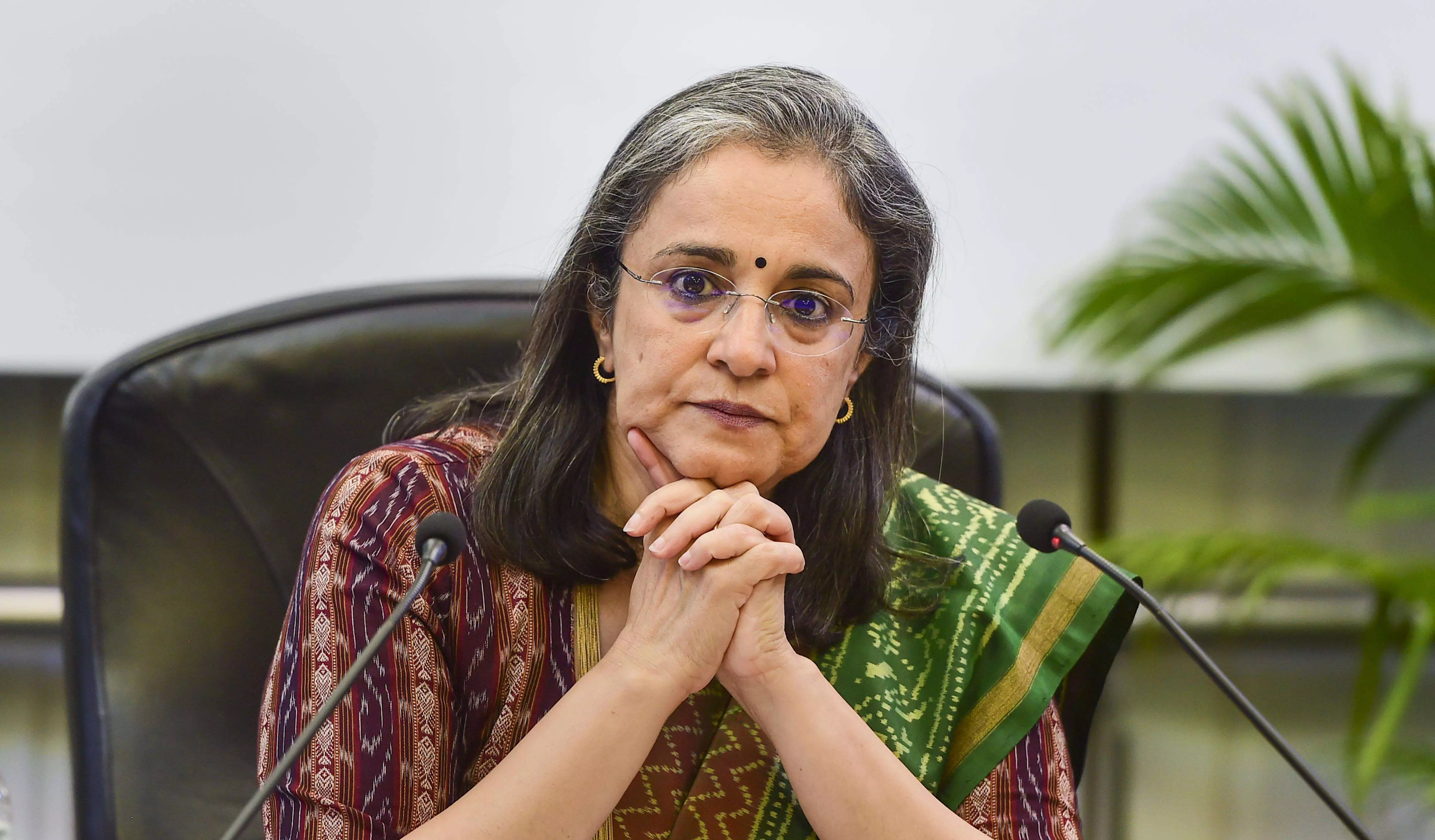 HC stays order directing FIR against ex-Sebi chief Buch, 5 others HC stays order directing FIR against ex-Sebi chief Buch, 5 others