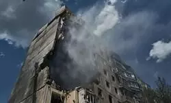 Russian ballistic missile kills 4 in Zelenskyys hometown