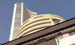 Markets decline in early trade amid unabated foreign fund outflows