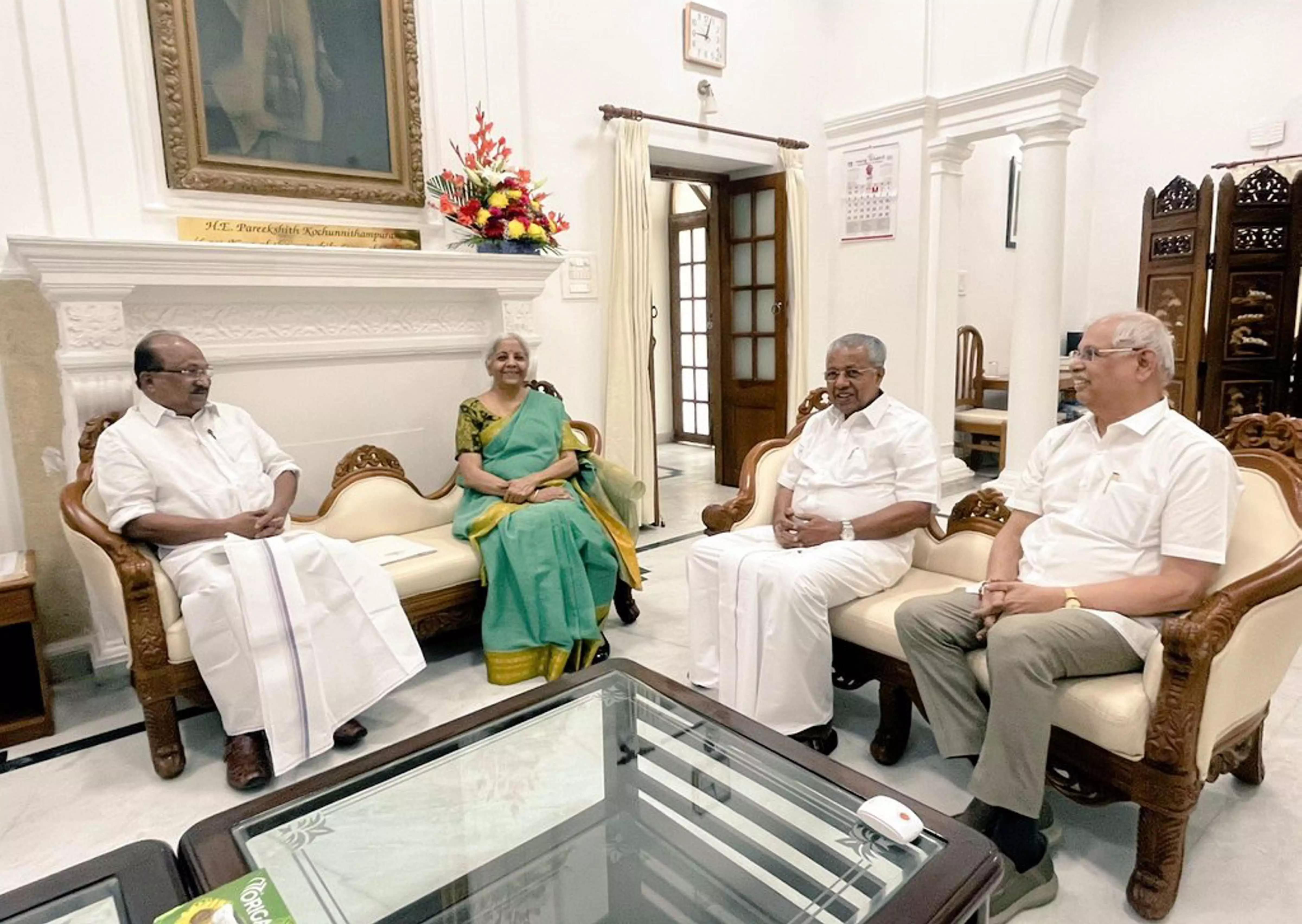 Union Finance Minister Nirmala Sitharaman meets Kerala CM Pinarayi Vijayan in national capital Union Finance Minister Nirmala Sitharaman meets Kerala CM Pinarayi Vijayan in national capital