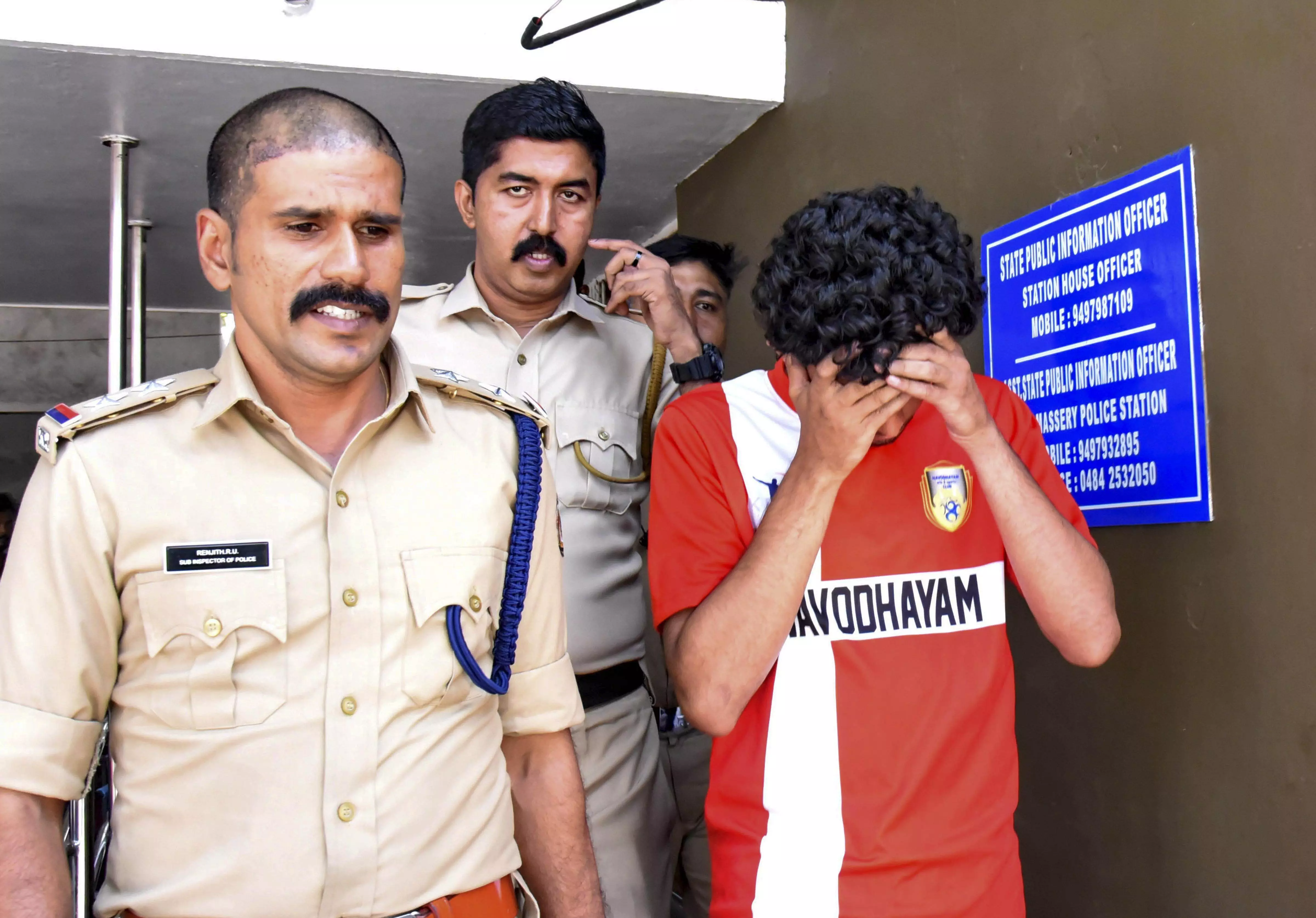 2 kg ganja seized from polytechnic college hostel in Kerala 2 kg ganja seized from polytechnic college hostel in Kerala