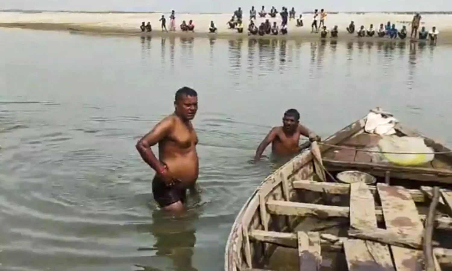 3 drown as boat with 16 people on board capsizes in Sitapur