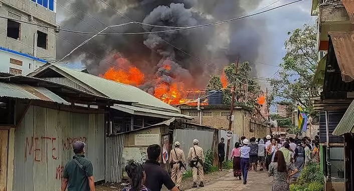 Supreme Court transfers Manipur violence trials to Guwahati HC, extends panel tenure Supreme Court transfers Manipur violence trials to Guwahati HC, extends panel tenure