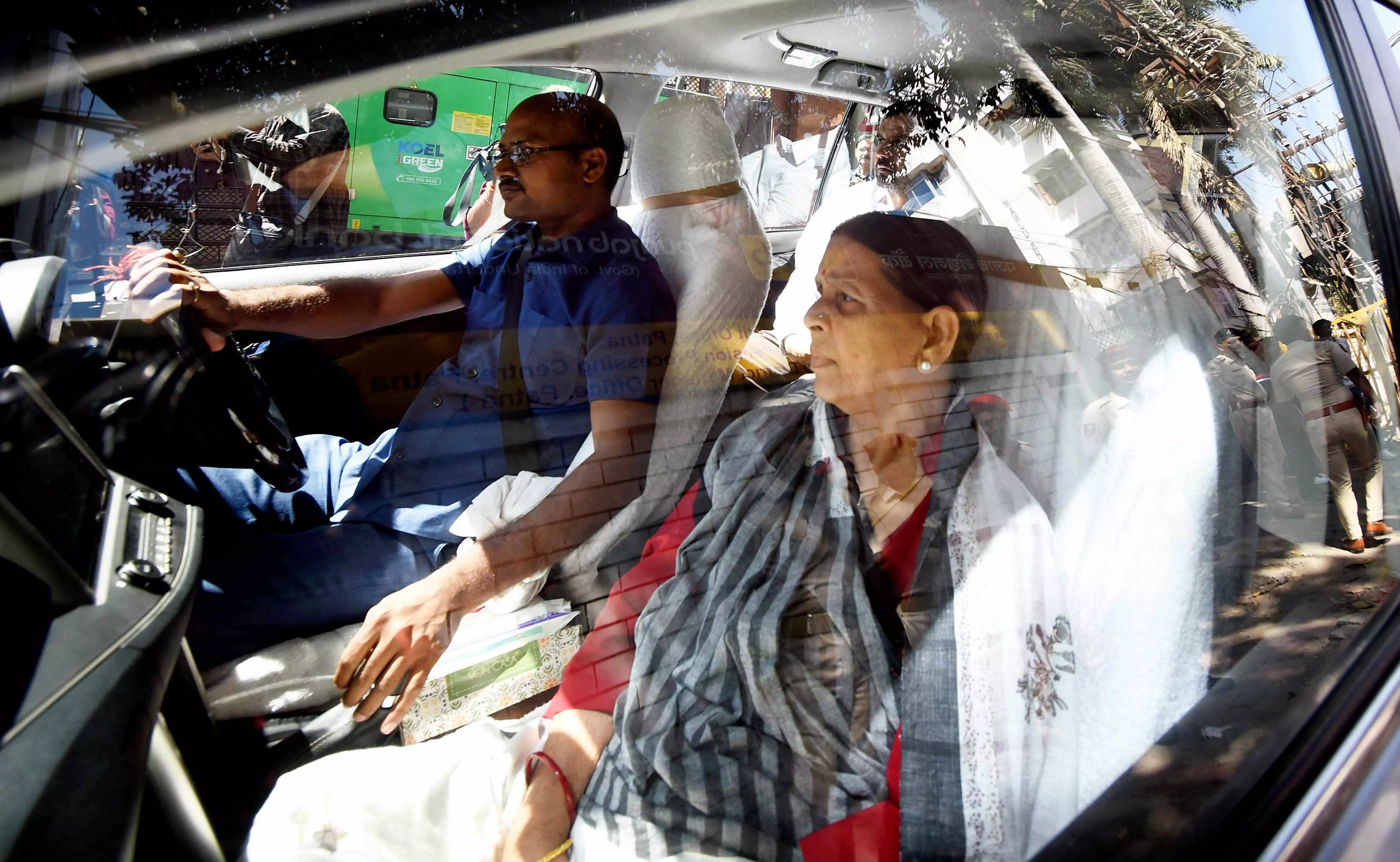 Rabri Devi appears before ED; Lalu Prasad, son Tej Pratap Yadav summoned in land-for-jobs case Rabri Devi appears before ED; Lalu Prasad, son Tej Pratap Yadav summoned in land-for-jobs case